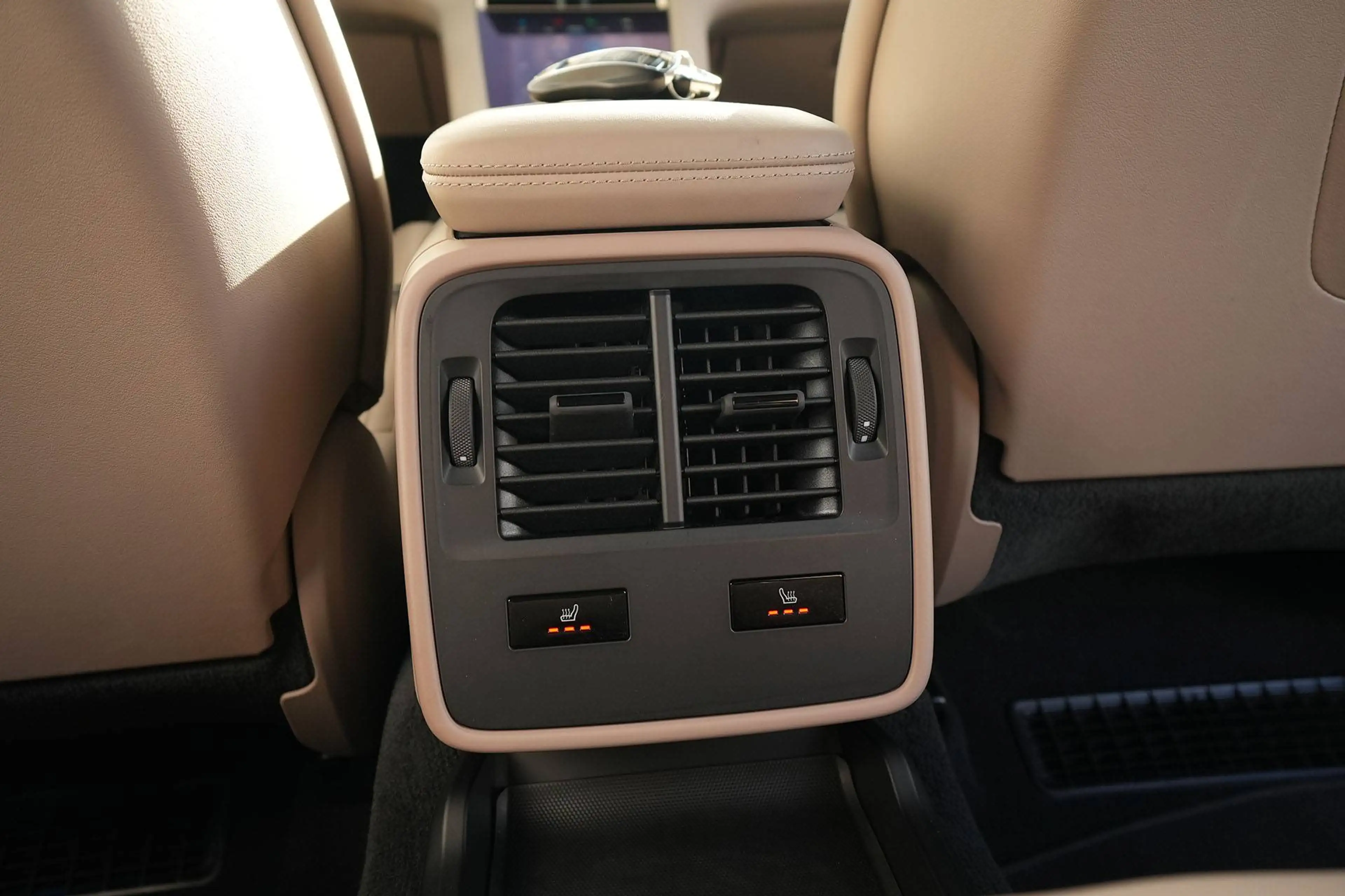 Porsche Taycan Taycan 4S Cross Turismo COFFEEBEIGE-LEDER BEIGE — photo 41