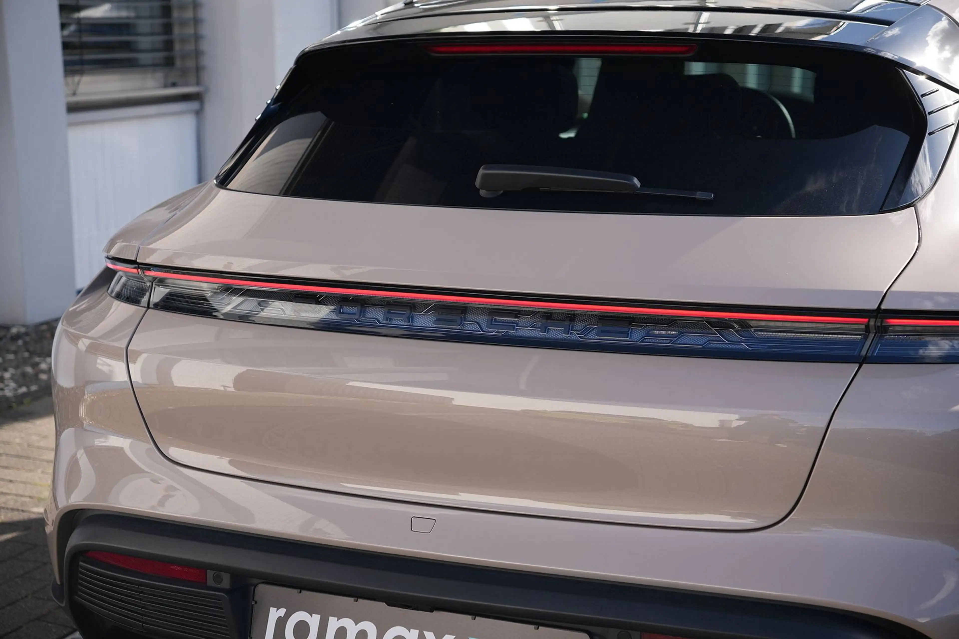 Porsche Taycan Taycan 4S Cross Turismo COFFEEBEIGE-LEDER BEIGE — photo 12