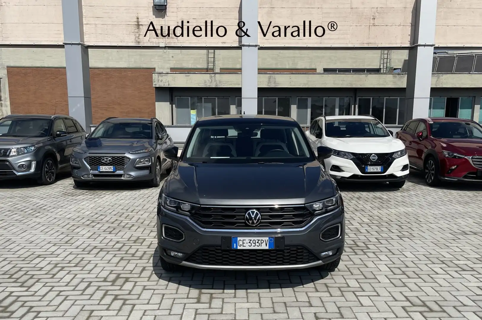 Volkswagen T-Roc 2.0 TDI SCR DSG 4MOTION Advanced BlueMotion Techn Grau - 1