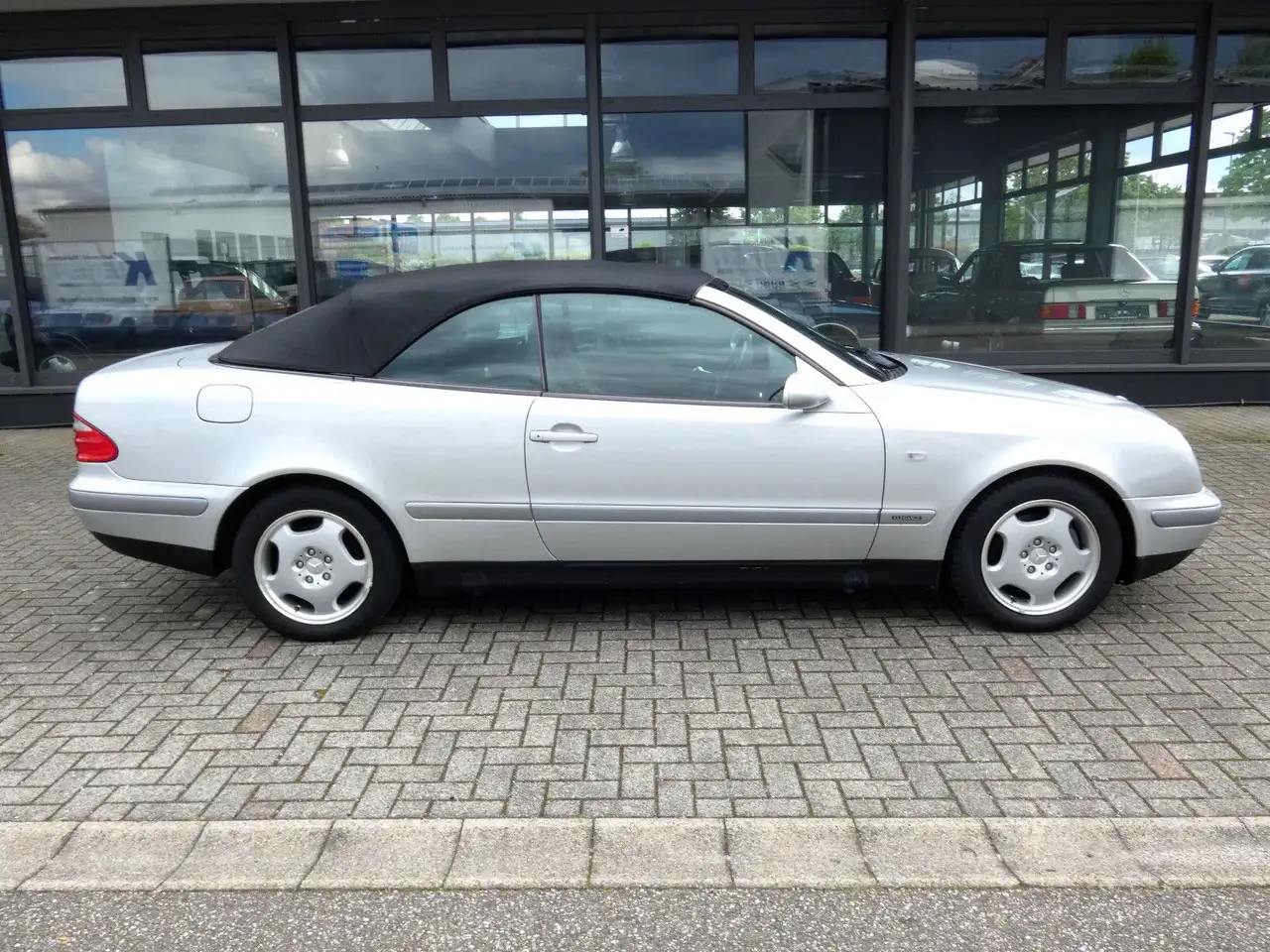Mercedes-Benz CLK 230 Cabrio KOMPRESSOR ELEGANCE*Leder*1.Hand*, foto 5