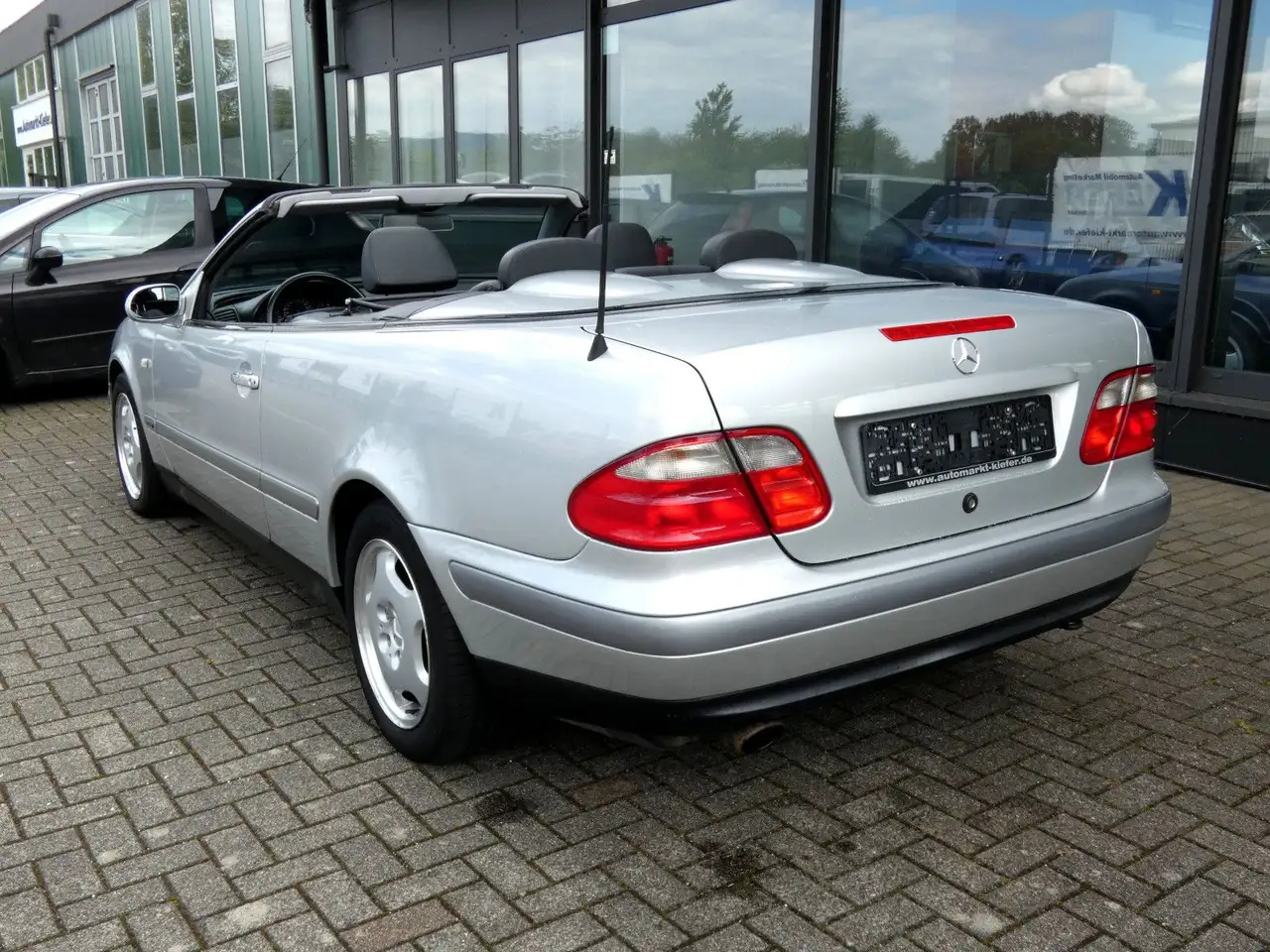 Mercedes-Benz CLK 230 Cabrio KOMPRESSOR ELEGANCE*Leder*1.Hand*, foto 4