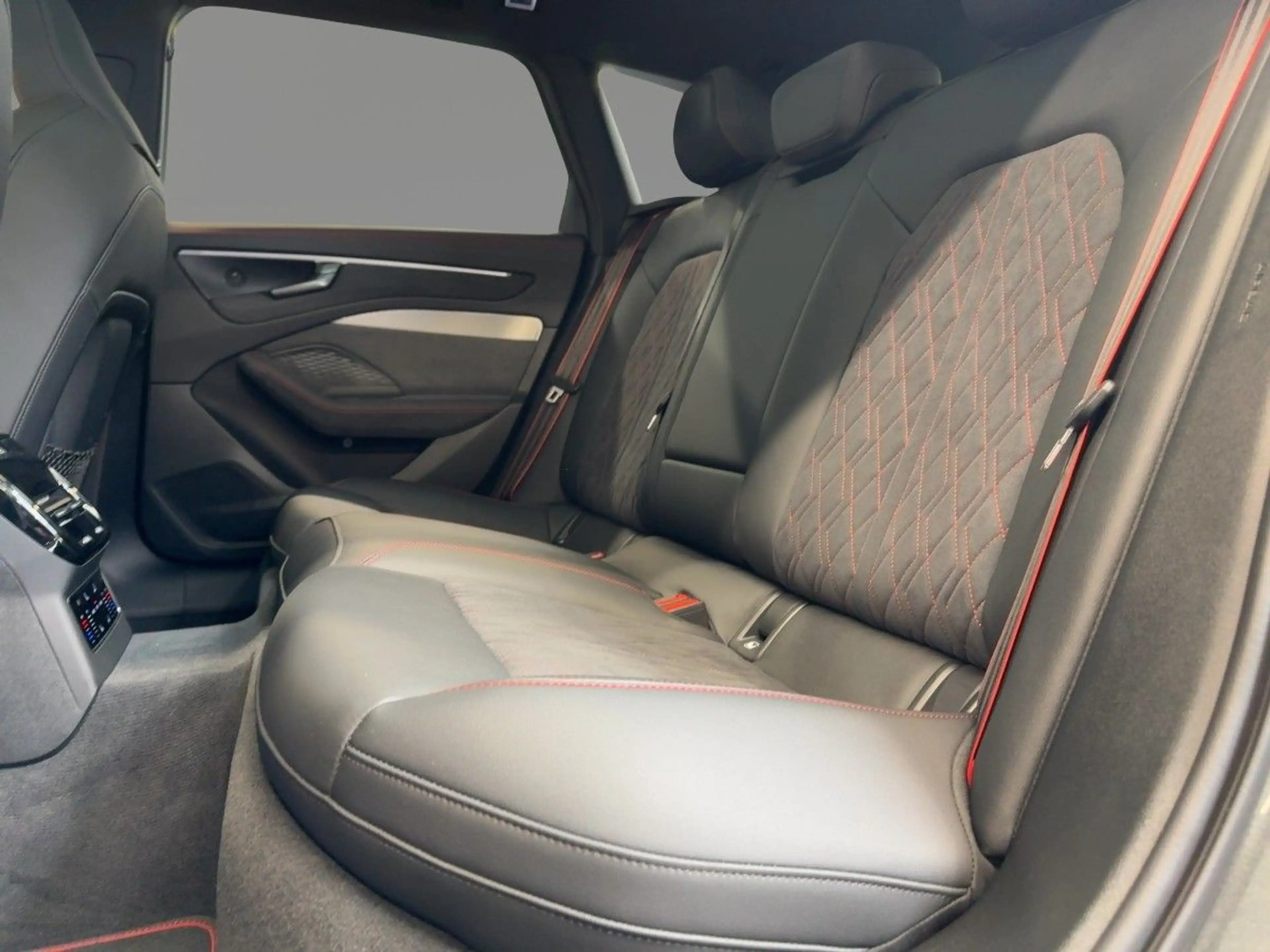 Audi A6 S line 3.0 TFSI quattro edition one Tec — photo 9