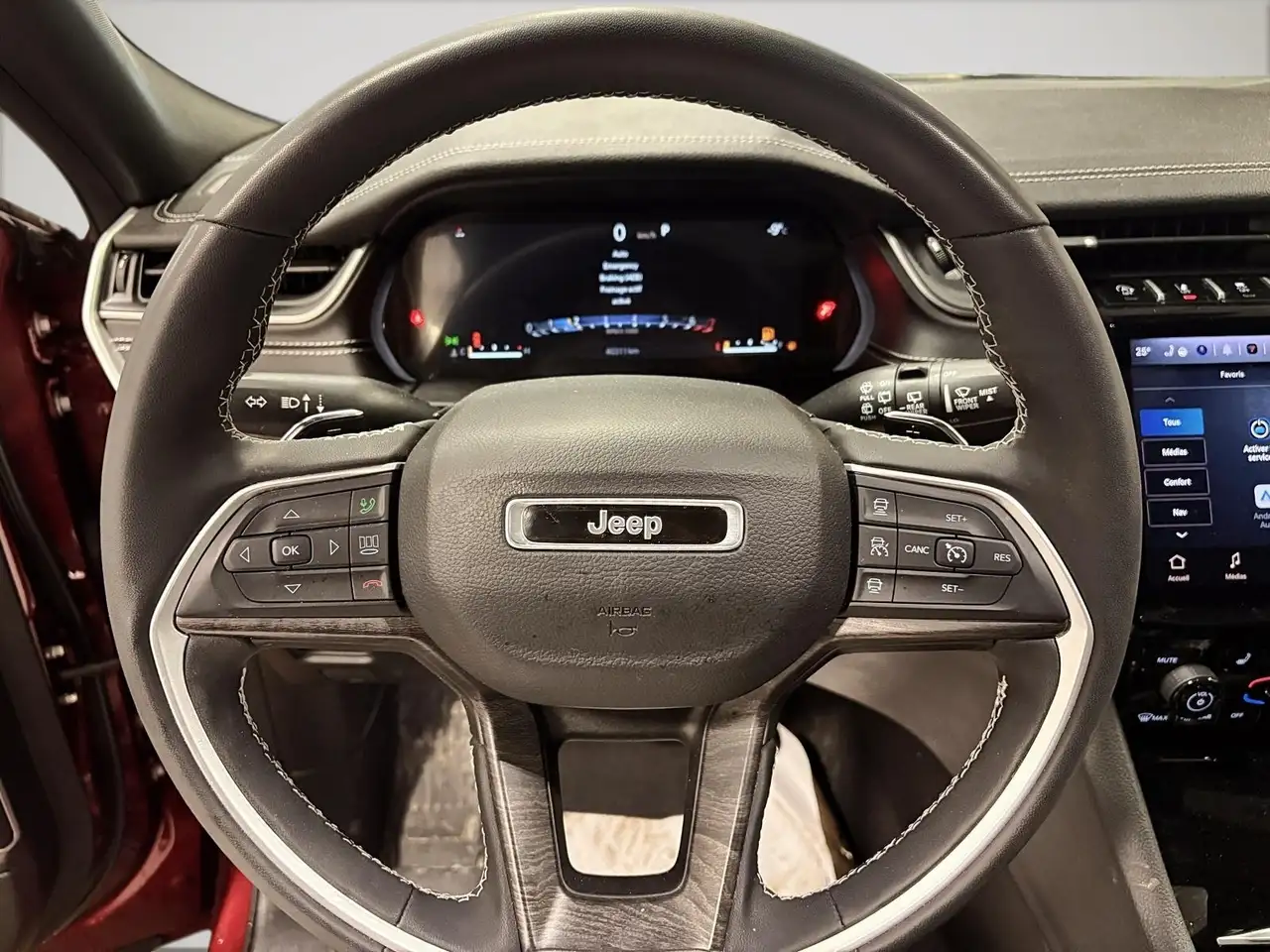 Jeep Grand Cherokee снимка Jeep Grand Cherokee