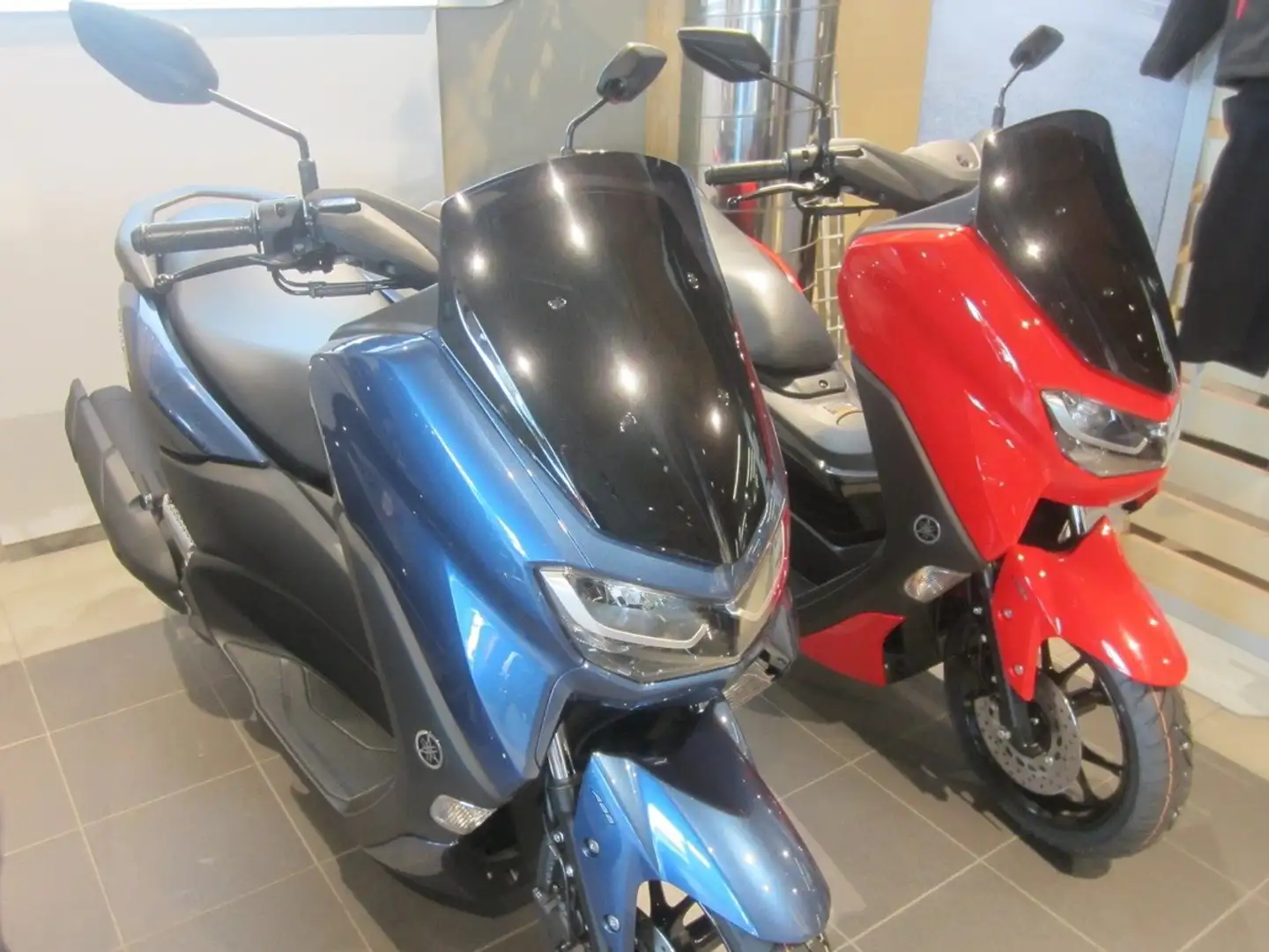 Yamaha NMAX Modell 2023 Bleu - 1