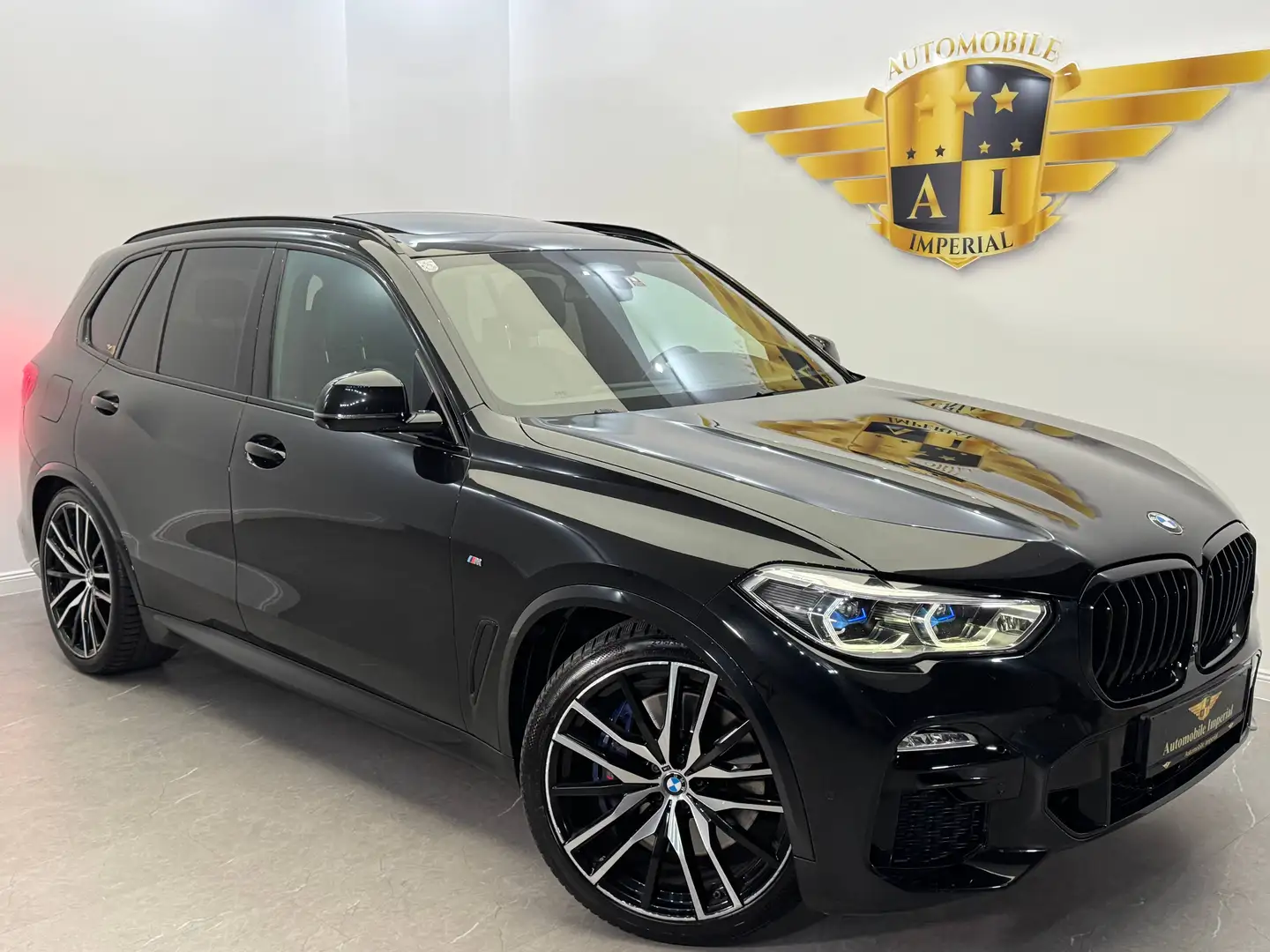 BMW X5 xDrive 30d (G05) // M-PAKET // PANO // AHK // HEAD-UP // Schwarz - 1