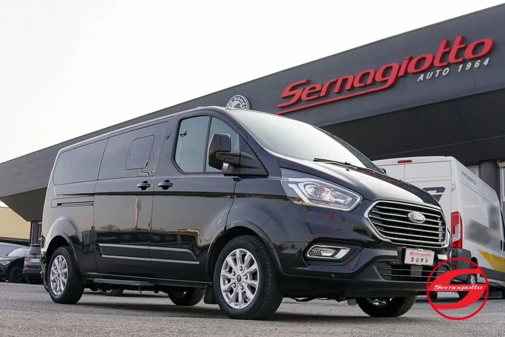 Ford Tourneo Custom 2.0 130cv Ecoblue 9 posti PL | ACC | NAVI | +IVA Černá - 1