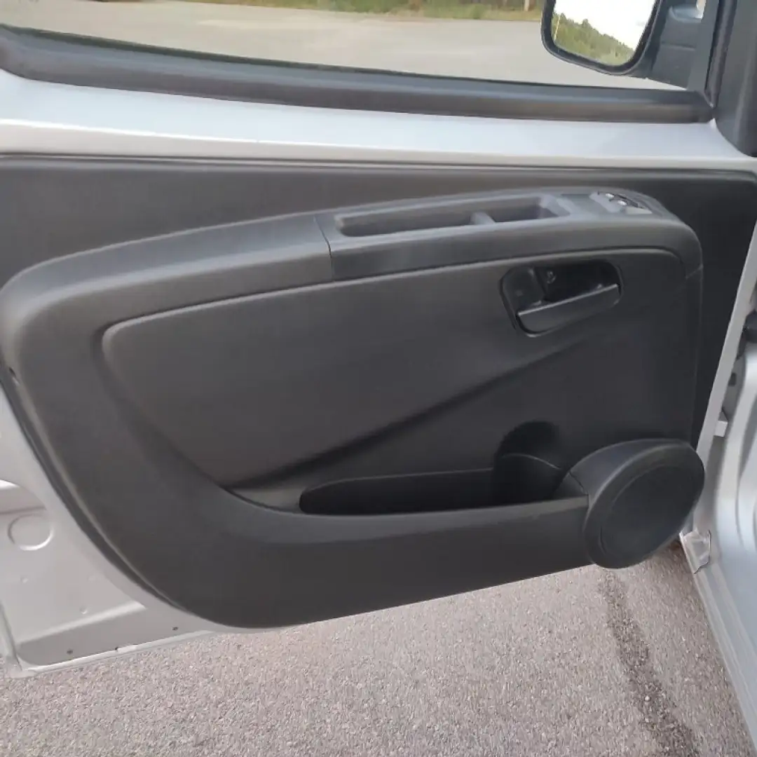 Fiat Qubo 1.4 8V 77 CV Lounge Gris - 2