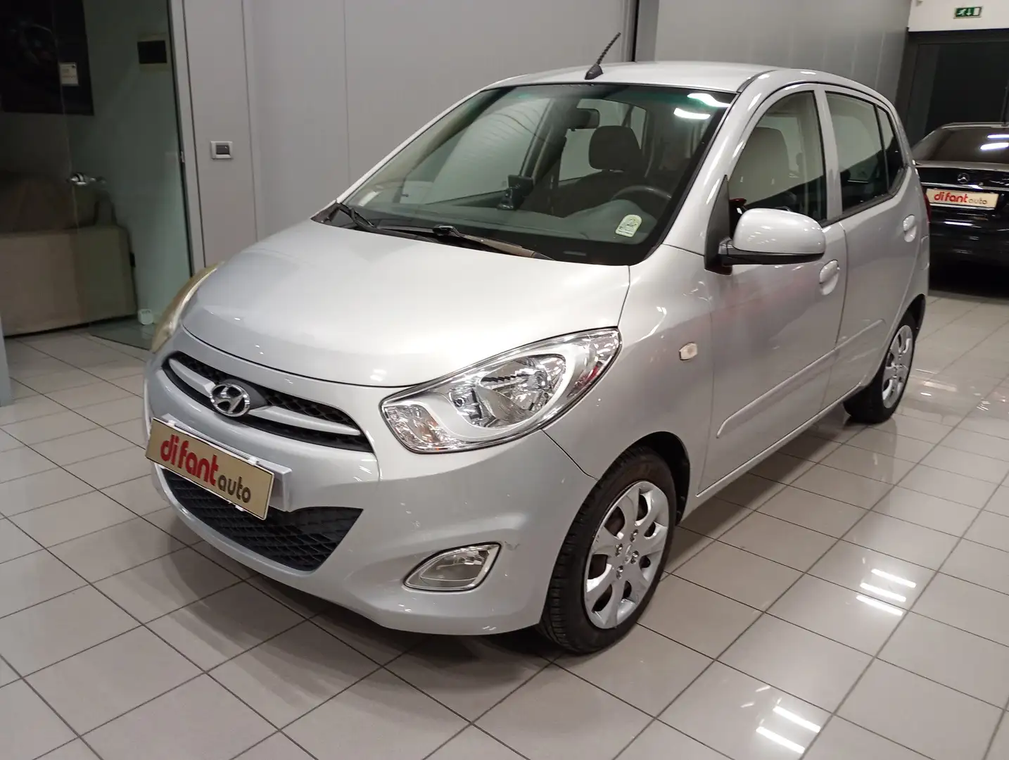 Hyundai i10 i10 1.1 Comfort Gris - 1