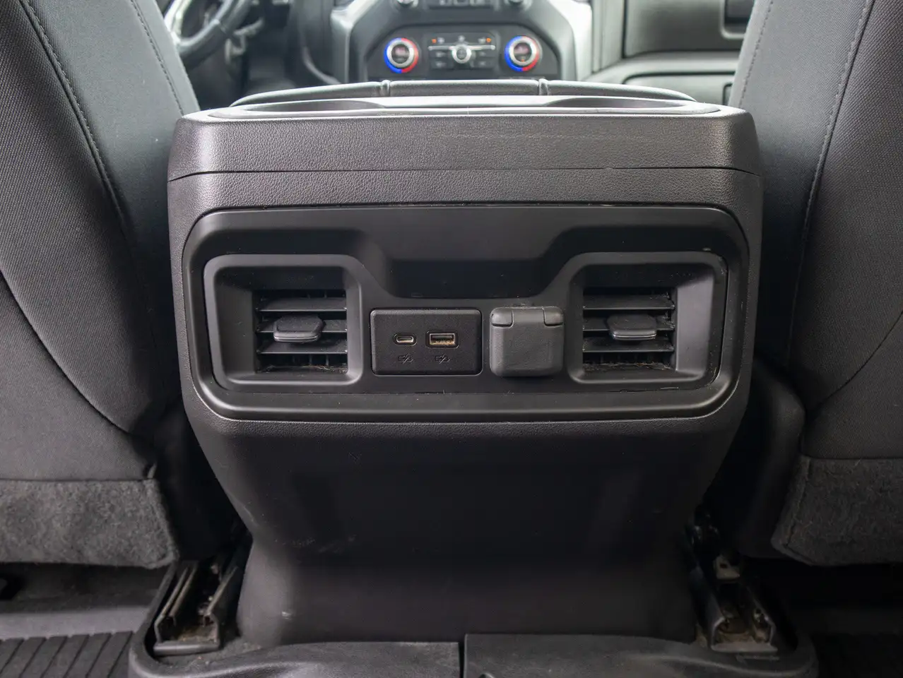 Chevrolet Silverado 1500 снимка Chevrolet Silverado 1500