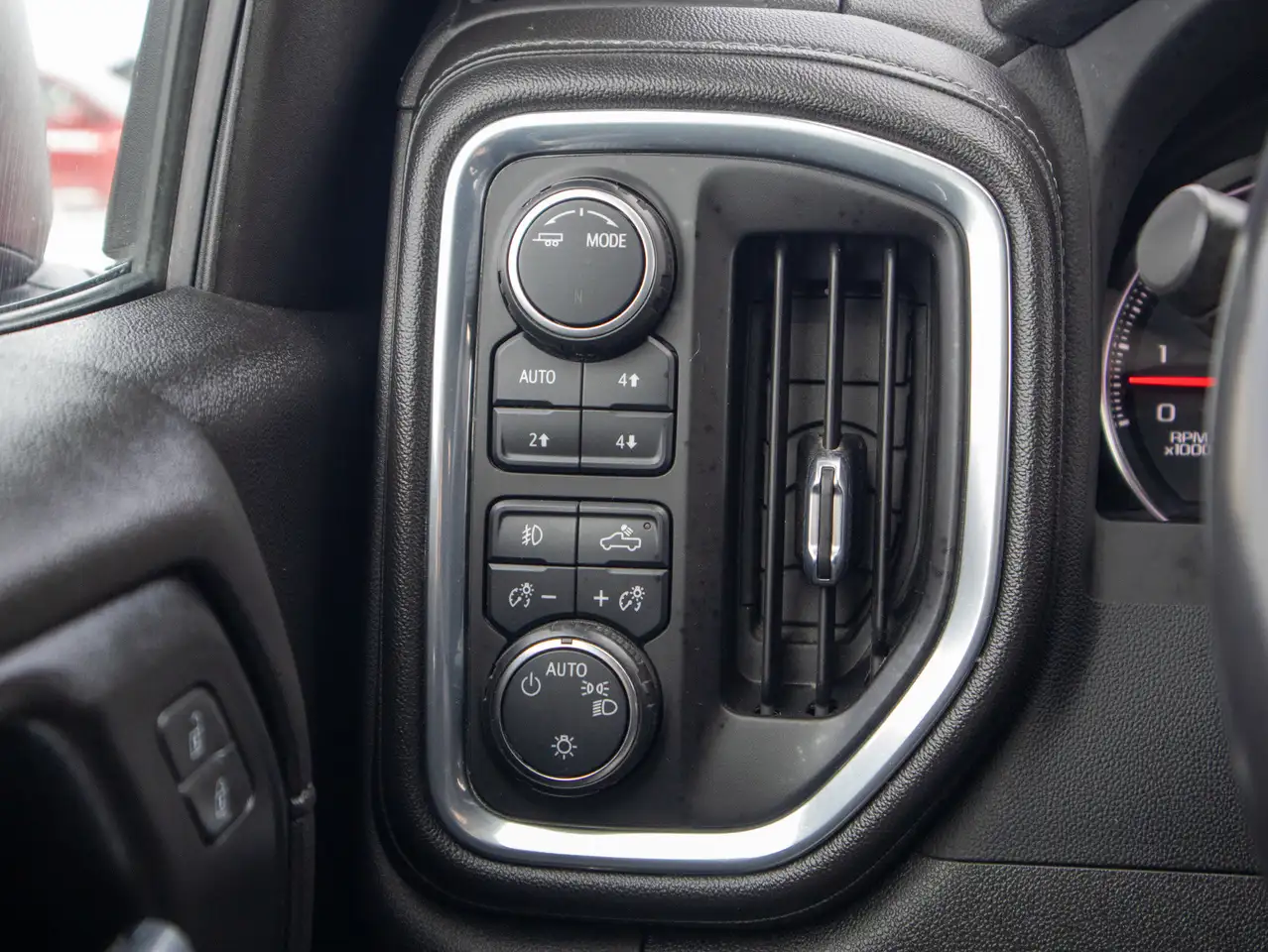 Chevrolet Silverado 1500 снимка Chevrolet Silverado 1500