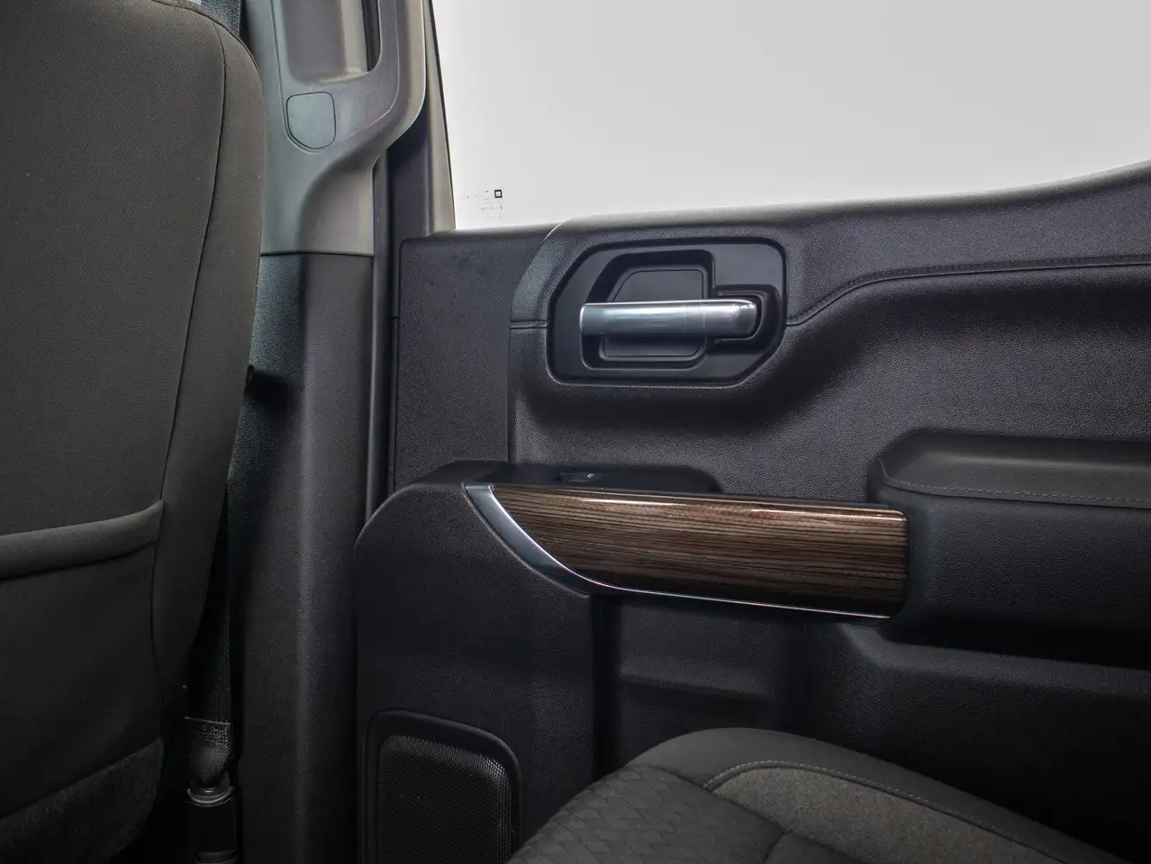 Chevrolet Silverado 1500 снимка Chevrolet Silverado 1500