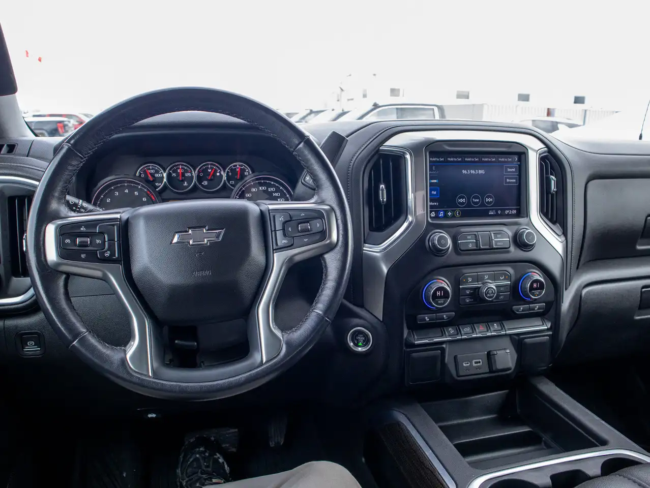 Chevrolet Silverado 1500 снимка Chevrolet Silverado 1500