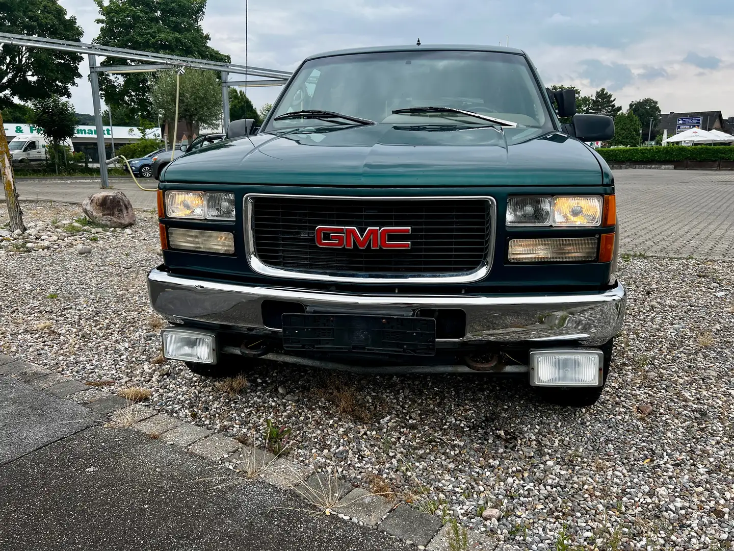 Chevrolet Suburban Suburban 4WD TD LT Deutsche Papiere Grün - 1