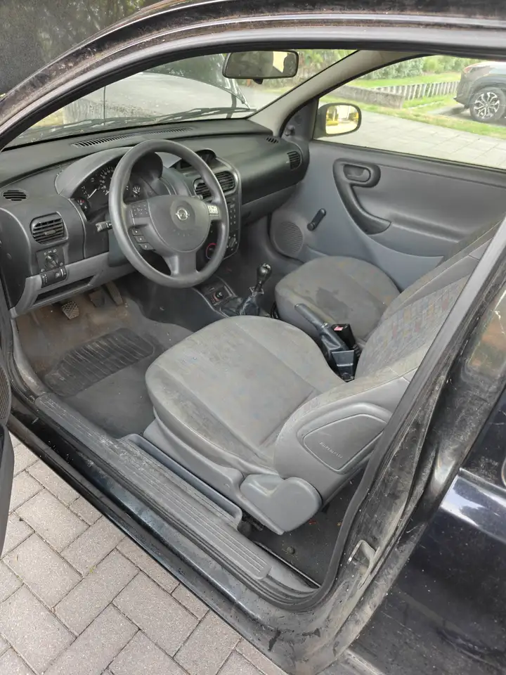 Opel Corsa 1.2i XE 16v Comfort, foto 1
