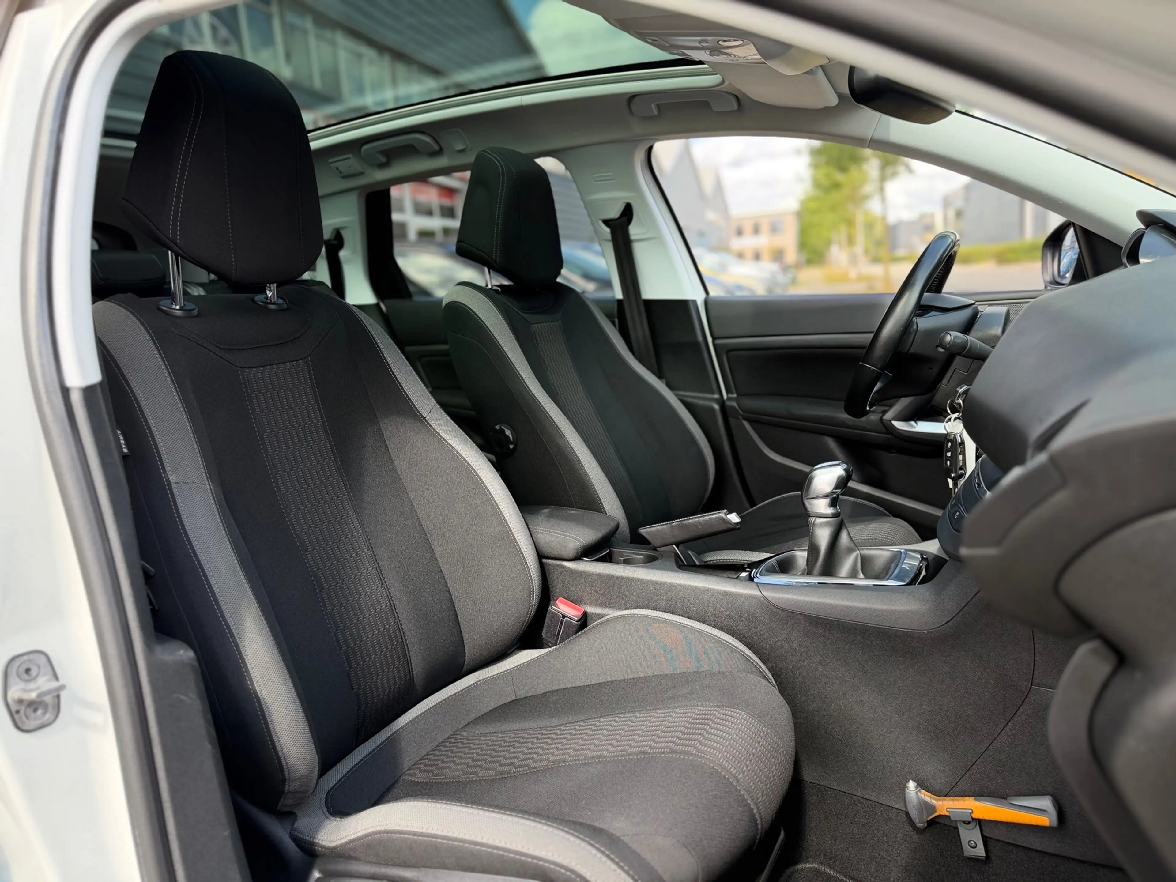 Peugeot 308 SW 1.2 PureTech Style PANO/NAVI/PDC/CRUISE | NETTE — photo 11