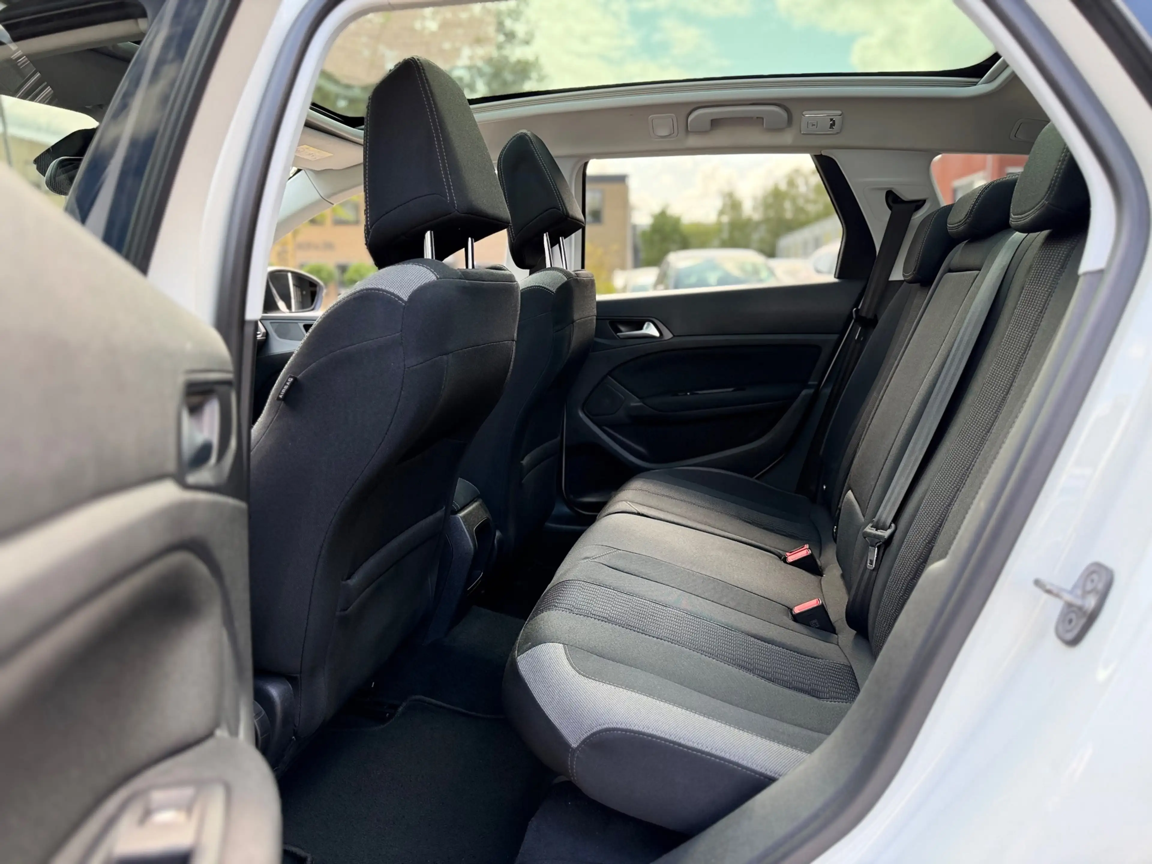 Peugeot 308 SW 1.2 PureTech Style PANO/NAVI/PDC/CRUISE | NETTE — photo 13