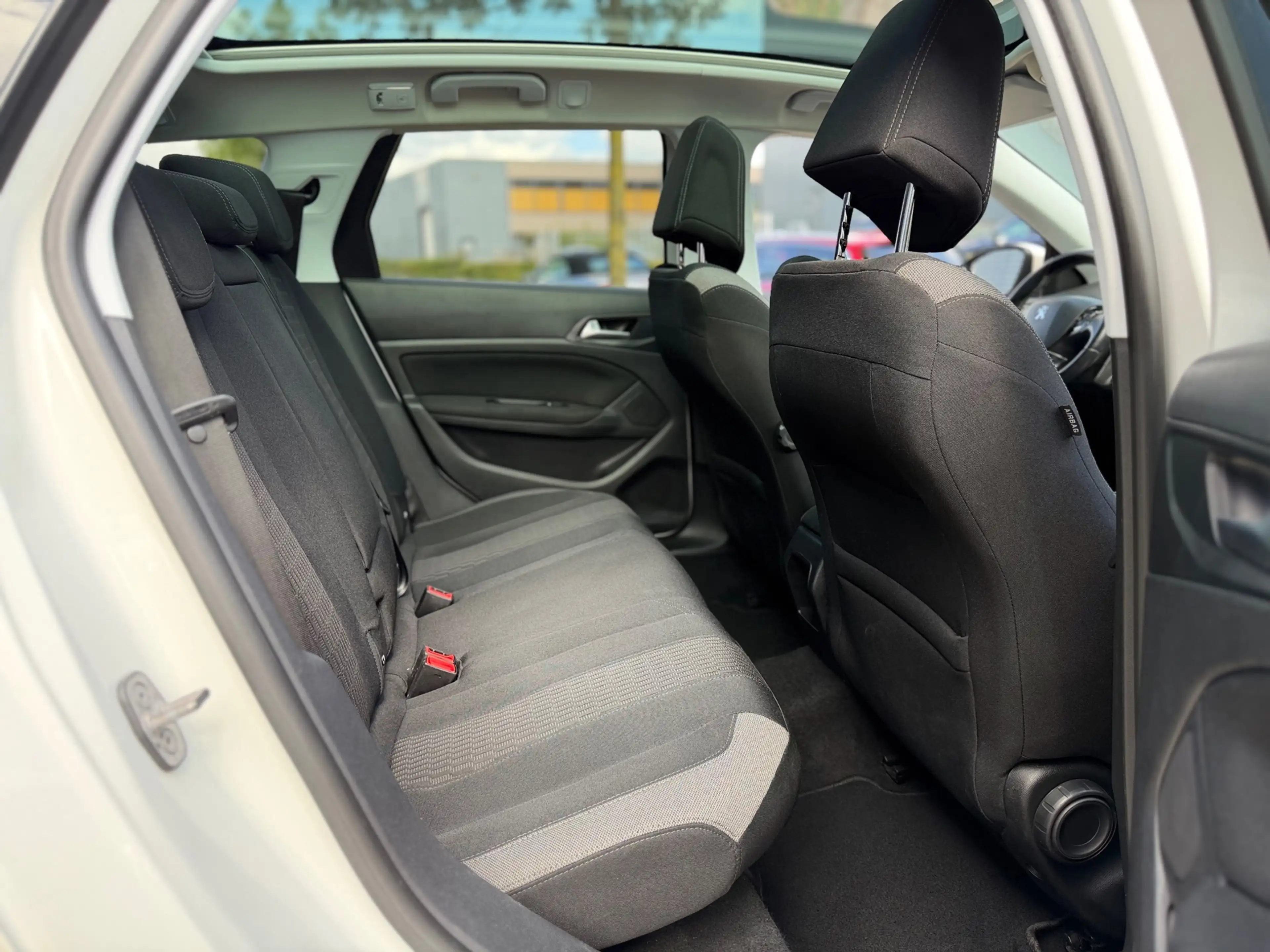 Peugeot 308 SW 1.2 PureTech Style PANO/NAVI/PDC/CRUISE | NETTE — photo 14