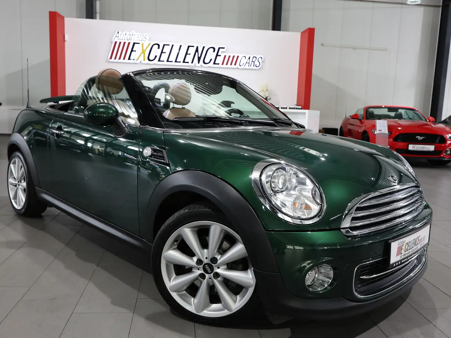 MINI Cooper Roadster CHILI CARBON / GREEN & BROWN / Verde - 2