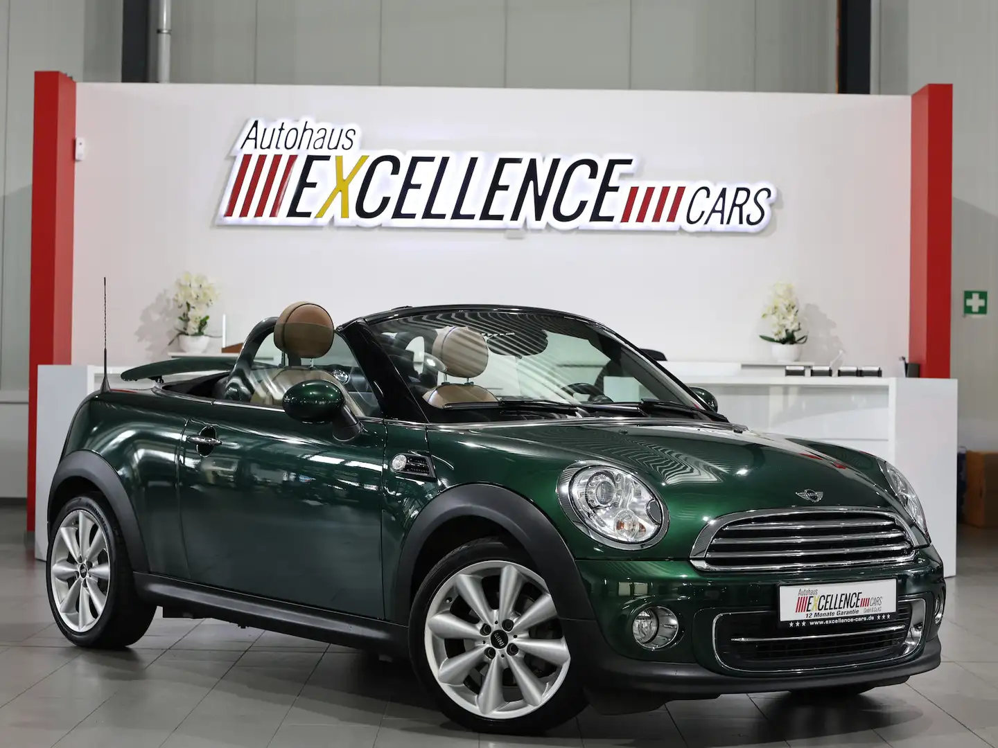 MINI Cooper Roadster CHILI CARBON / GREEN & BROWN / Verde - 1