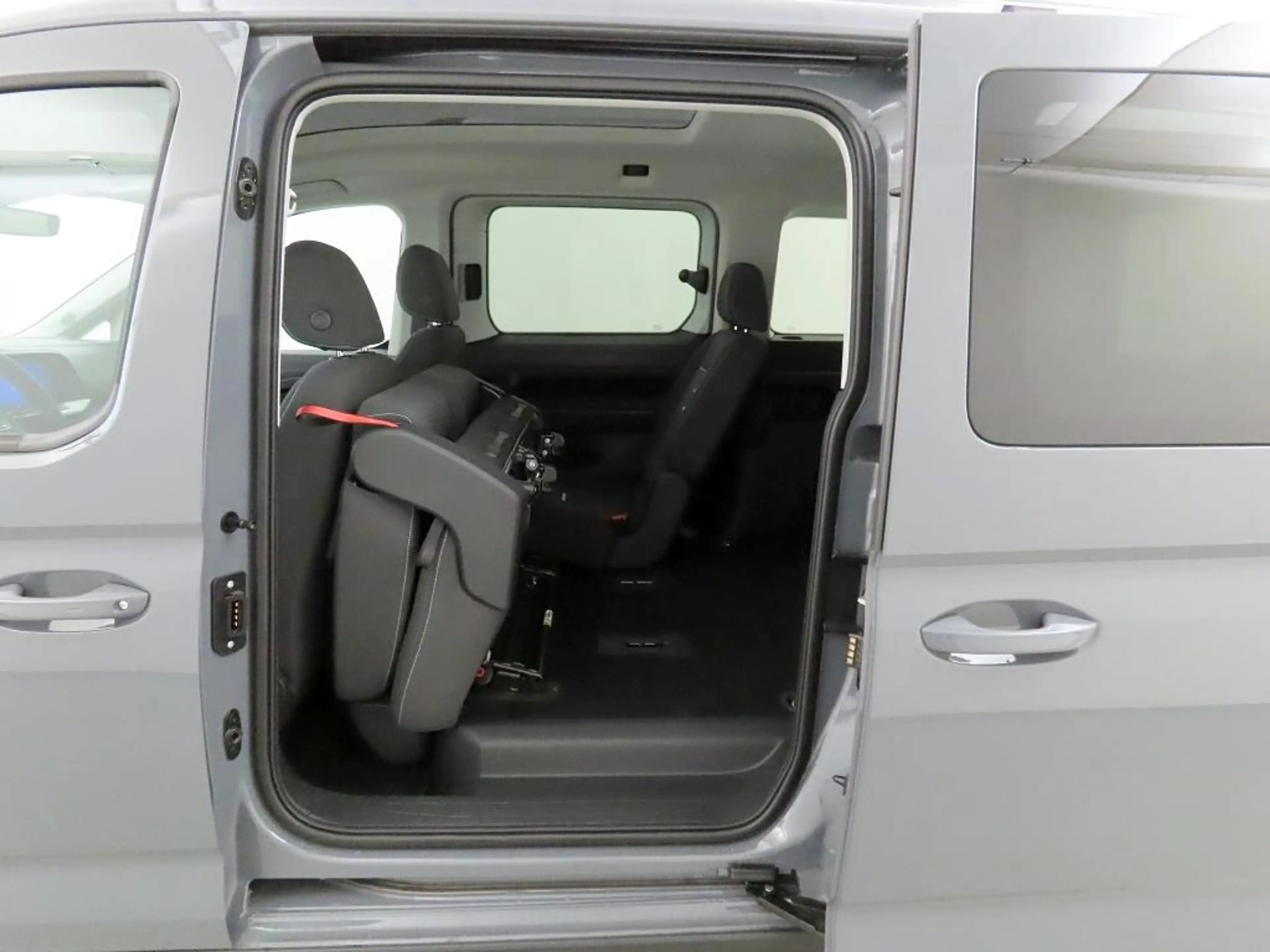 Ford Grand Tourneo Connect 1.5 Plug-in-Hybrid Active AHK — photo 15