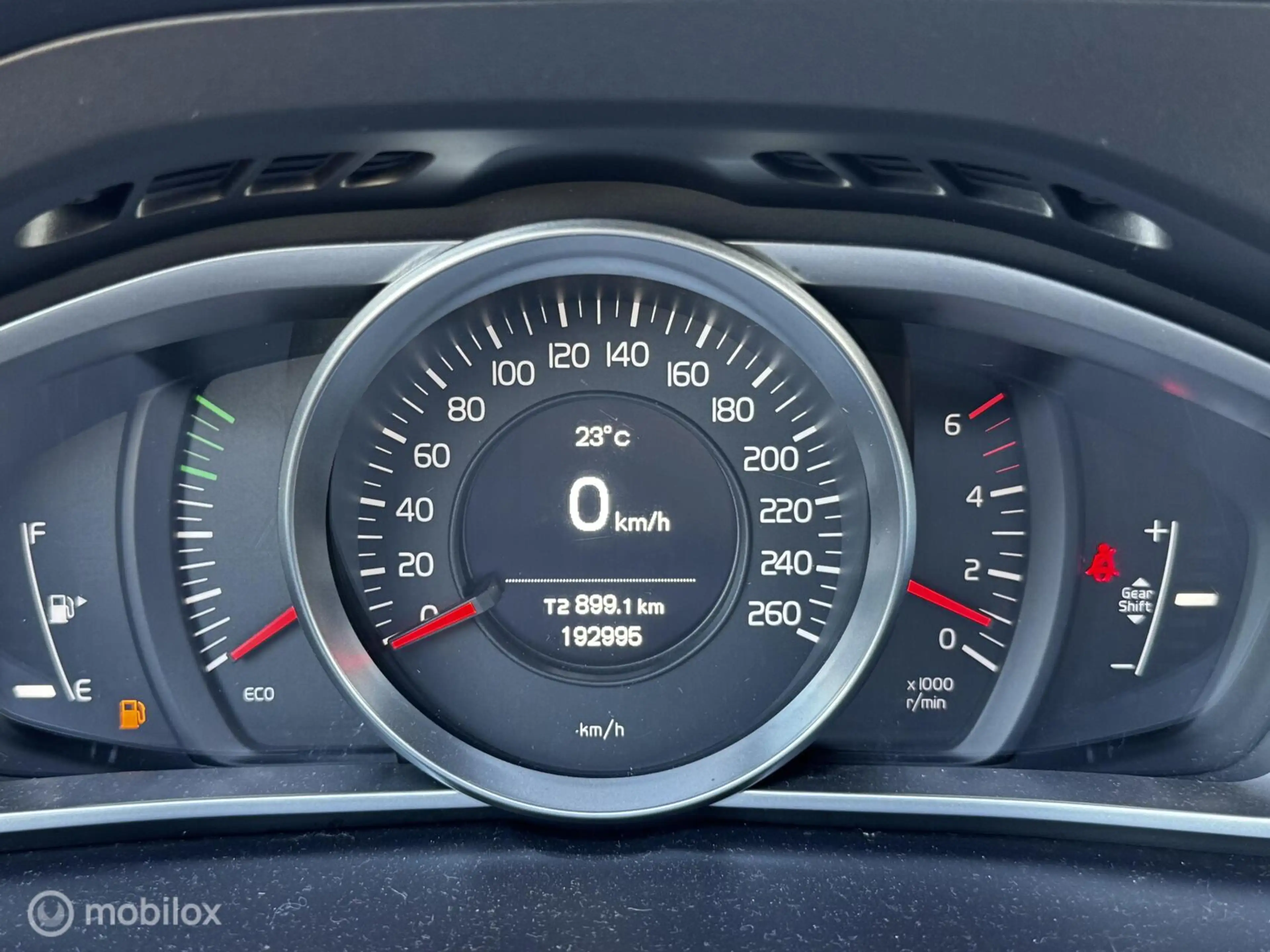Volvo V40 Cross Country 1.6 D2 Kinetic 2014 — photo 8