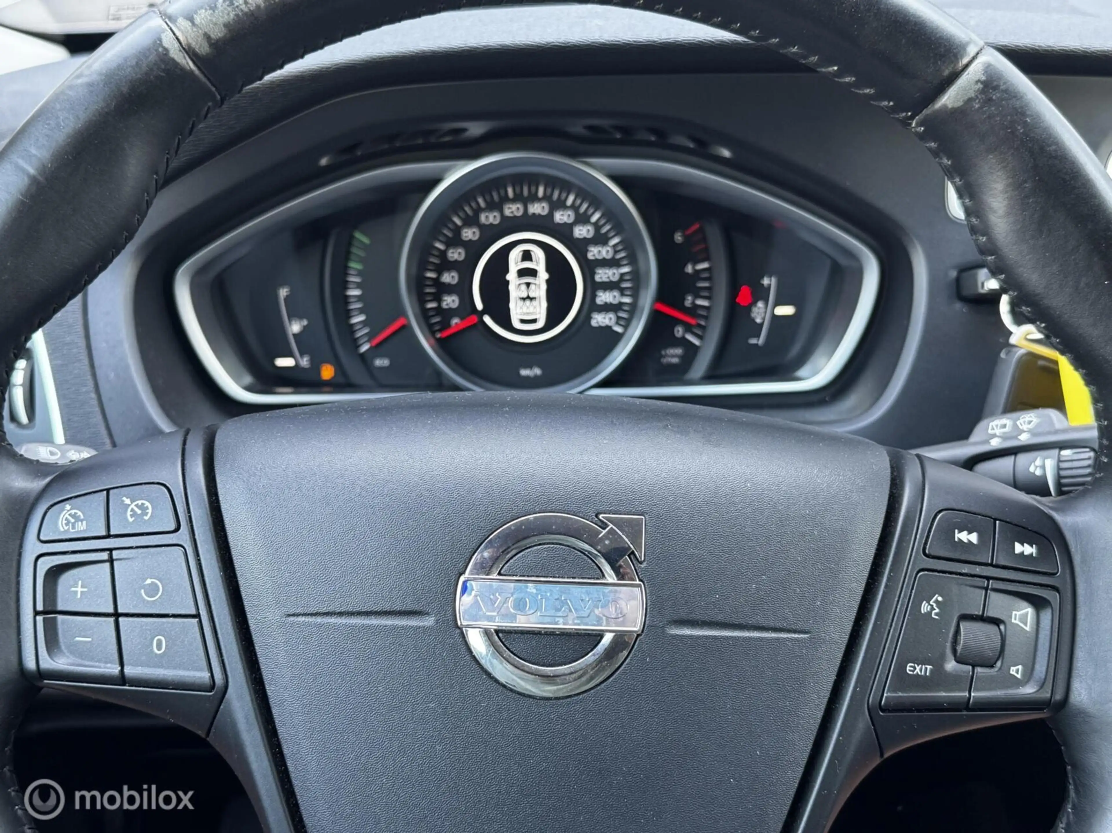 Volvo V40 Cross Country 1.6 D2 Kinetic 2014 — photo 7