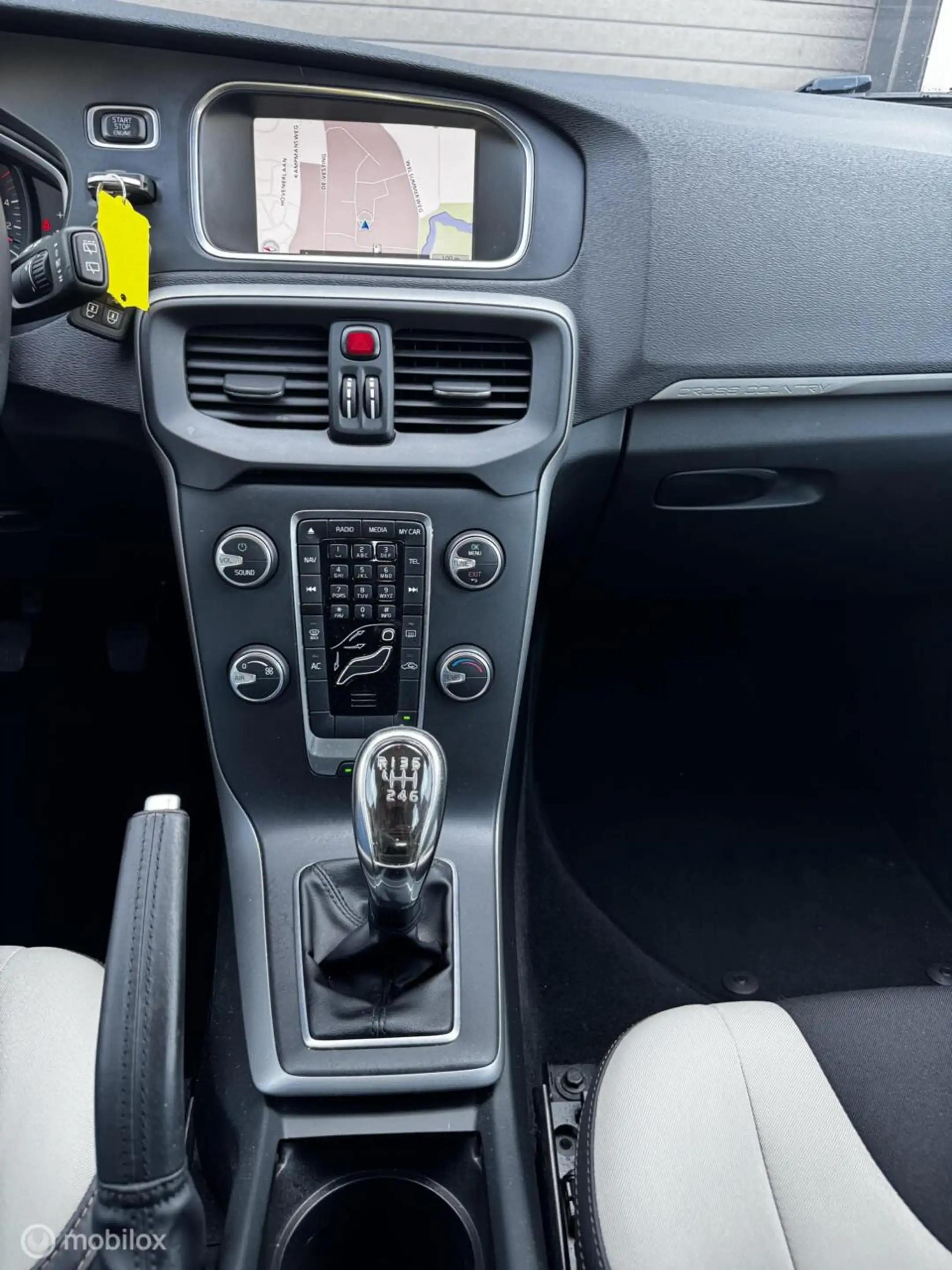 Volvo V40 Cross Country 1.6 D2 Kinetic 2014 — photo 9