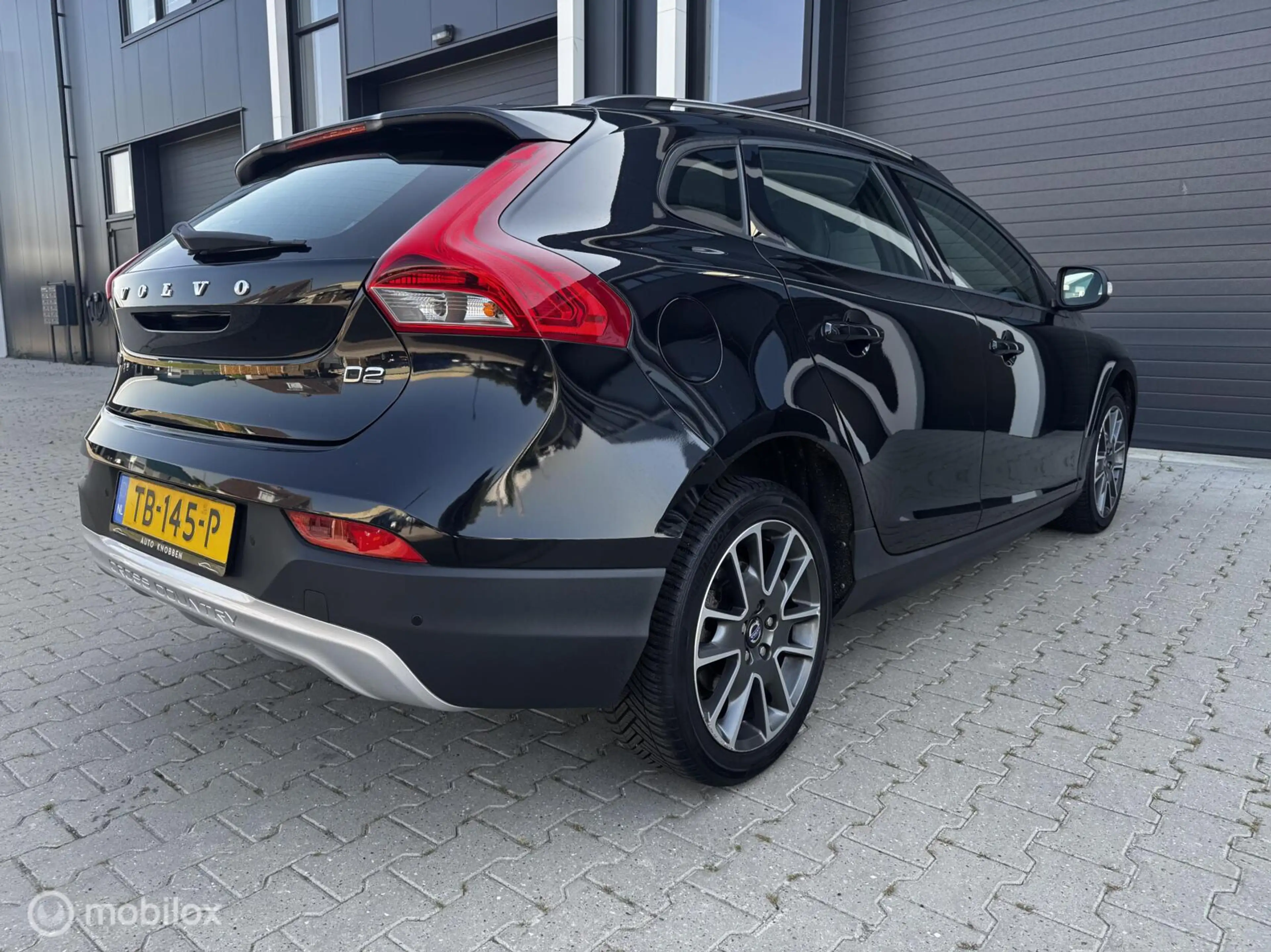 Volvo V40 Cross Country 1.6 D2 Kinetic 2014 — photo 2