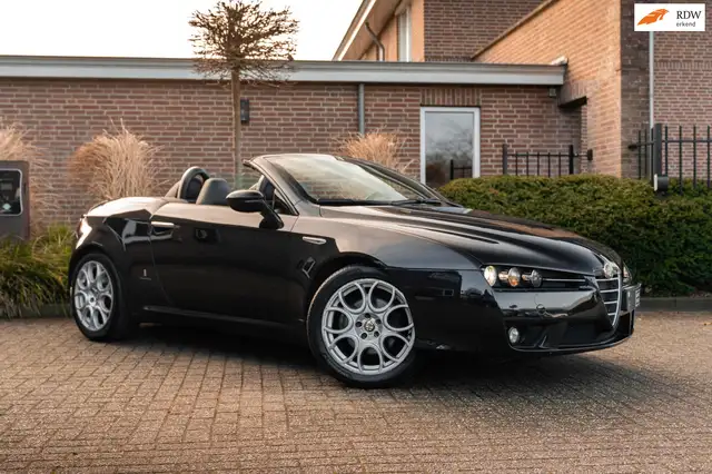 Alfa Romeo Spider 2.2 JTS 185 PK Xenon Leder BOSE Stoelverwarming Me