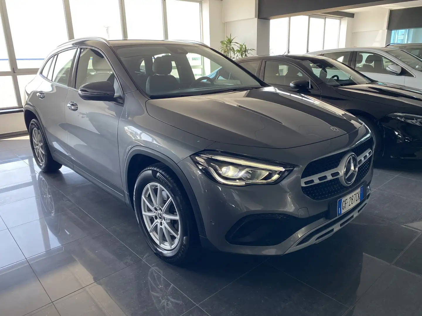 Mercedes-Benz GLA 180 d Sport Plus CAMERA/CARPLAY/LED/SERVICE MERCEDES Grigio - 1