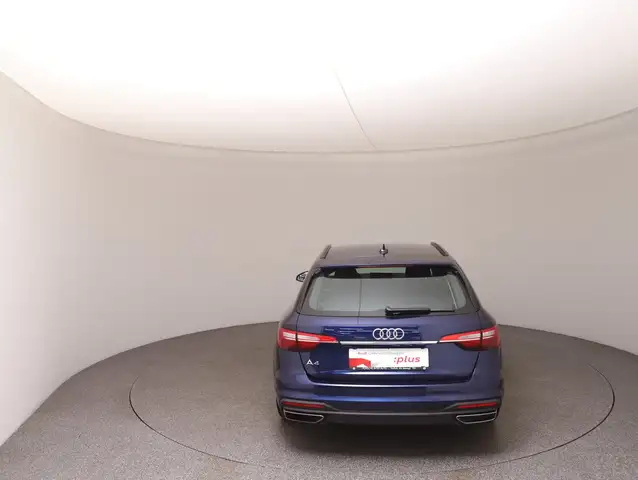 Audi A4 view 6