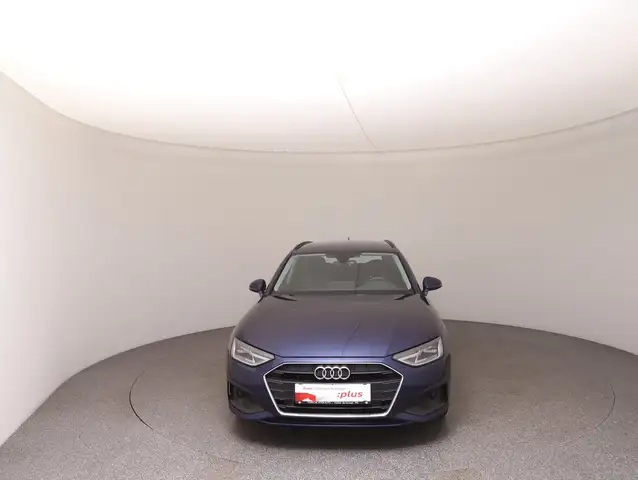 Audi A4 view 3