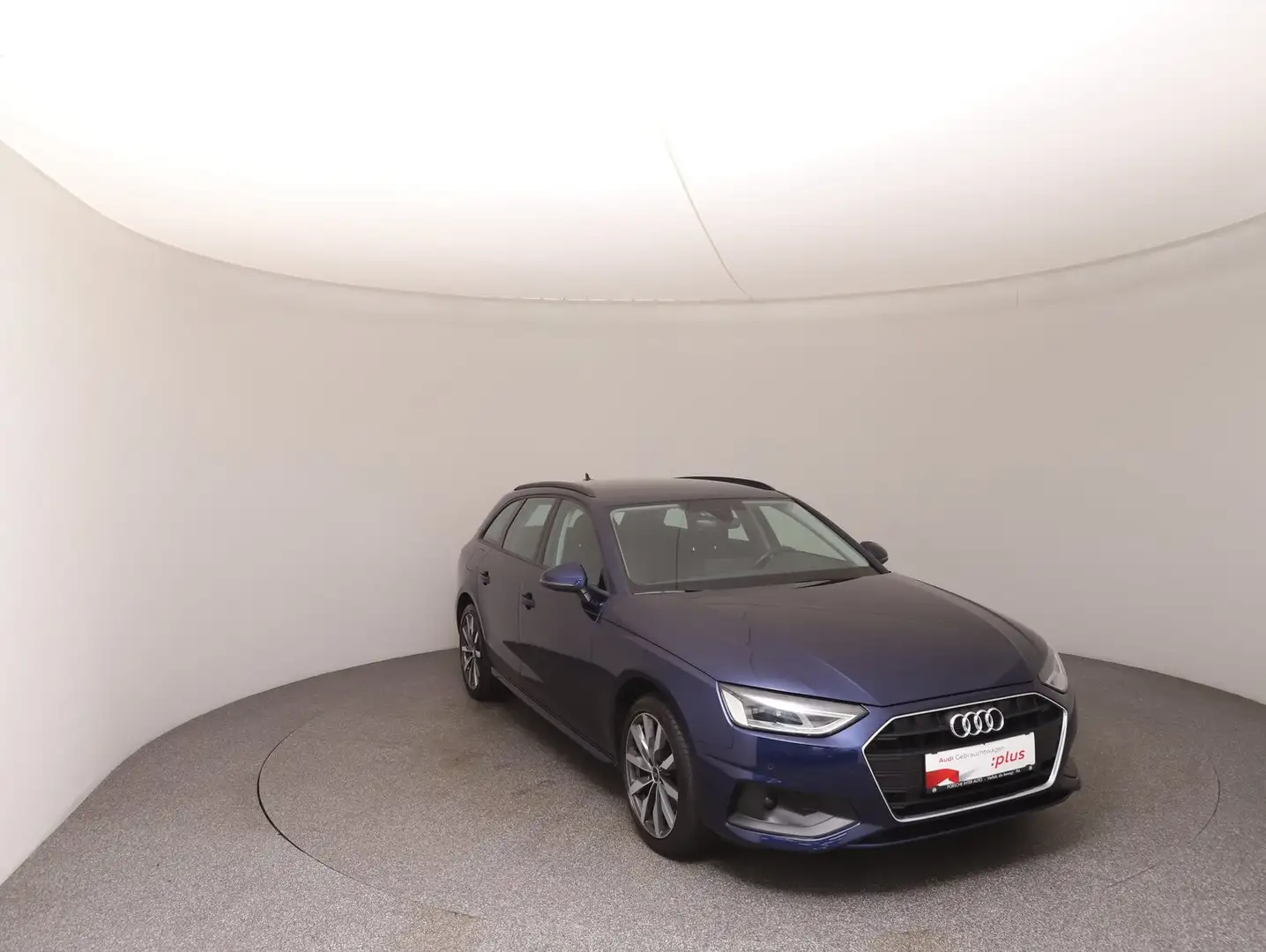 Audi A4 35 TDI Blau - 2
