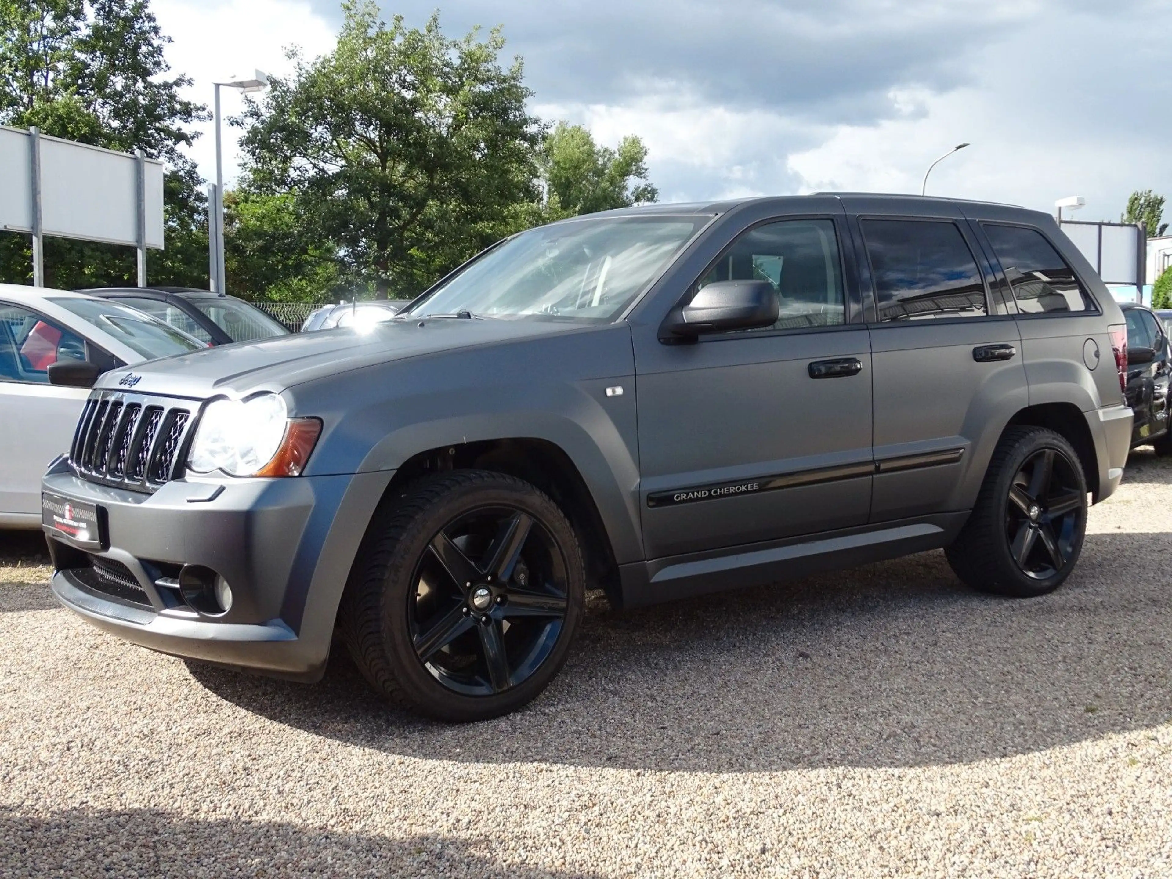 Jeep Grand Cherokee SRT8 6.1L V8 HEMI  -Top Zustand- — photo 2