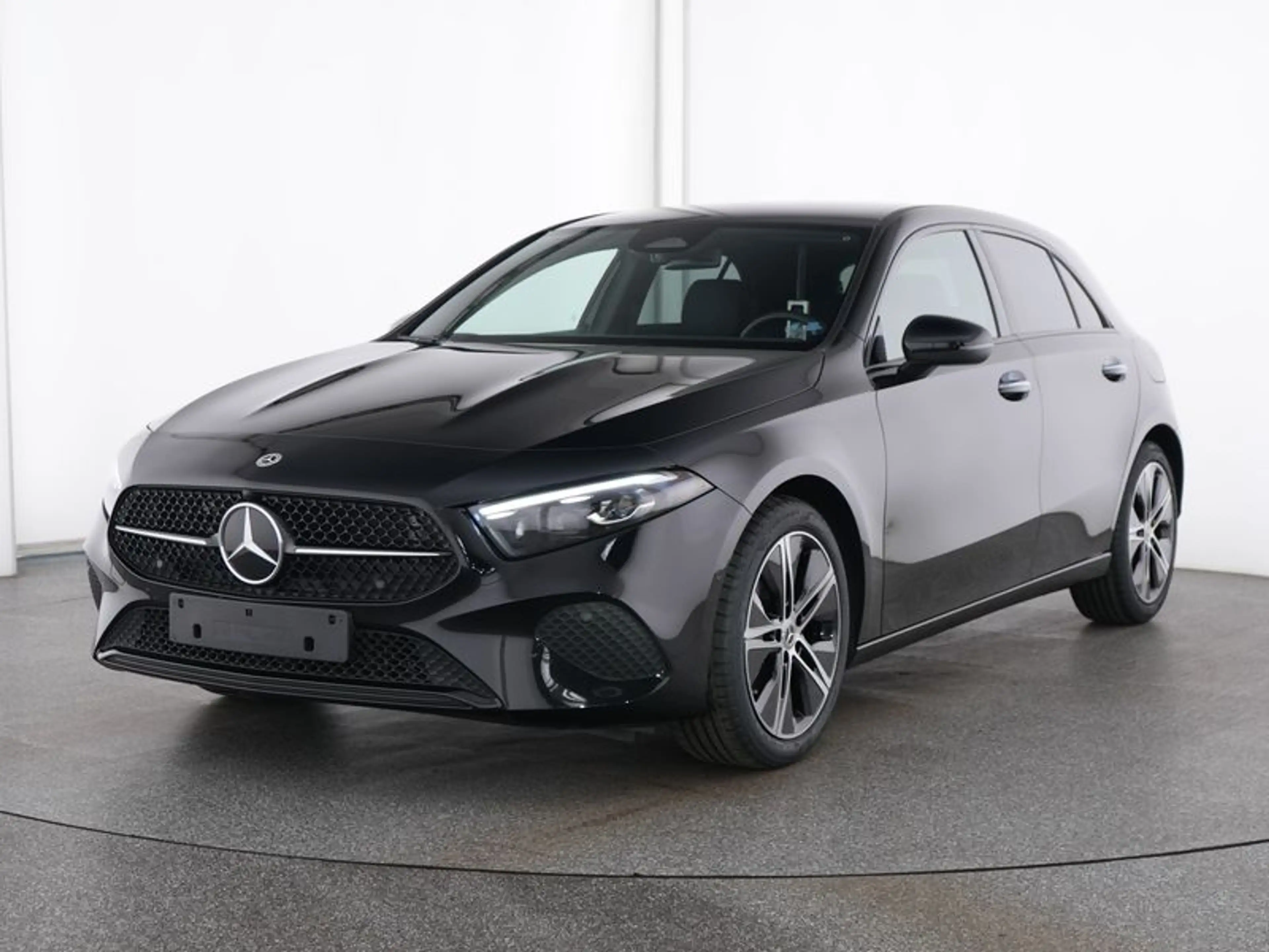 Mercedes-Benz A 200 , NIGHT PROGRESSIVE MULTI KAMERA SPUR PDC — photo 2