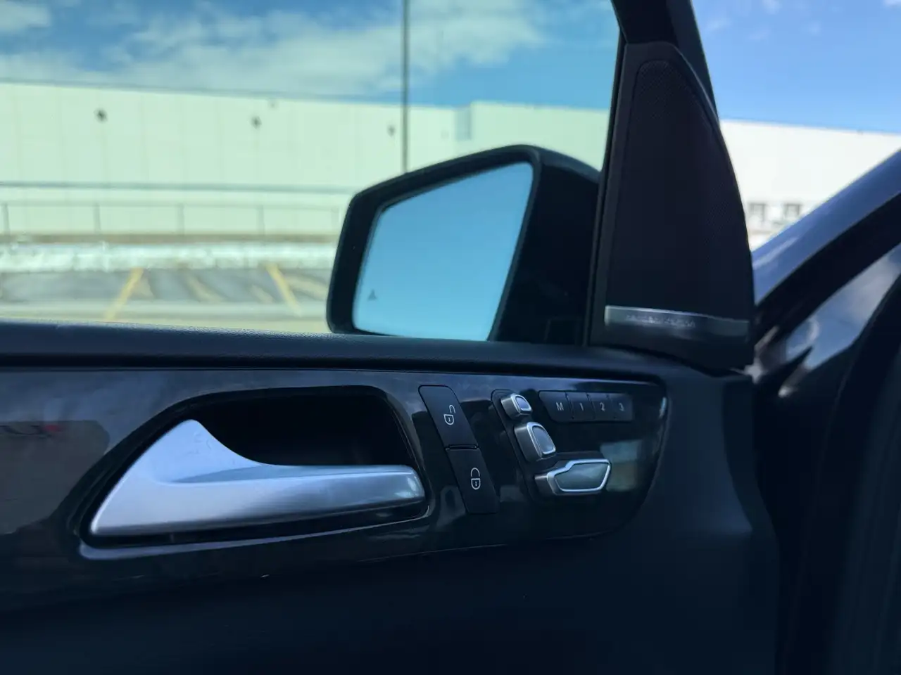 Mercedes-Benz GLE снимка Mercedes-Benz GLE