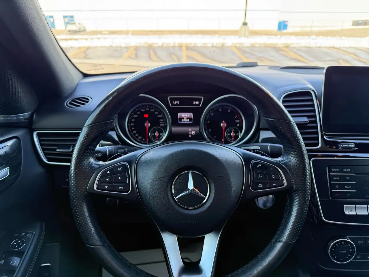 Mercedes-Benz GLE снимка Mercedes-Benz GLE