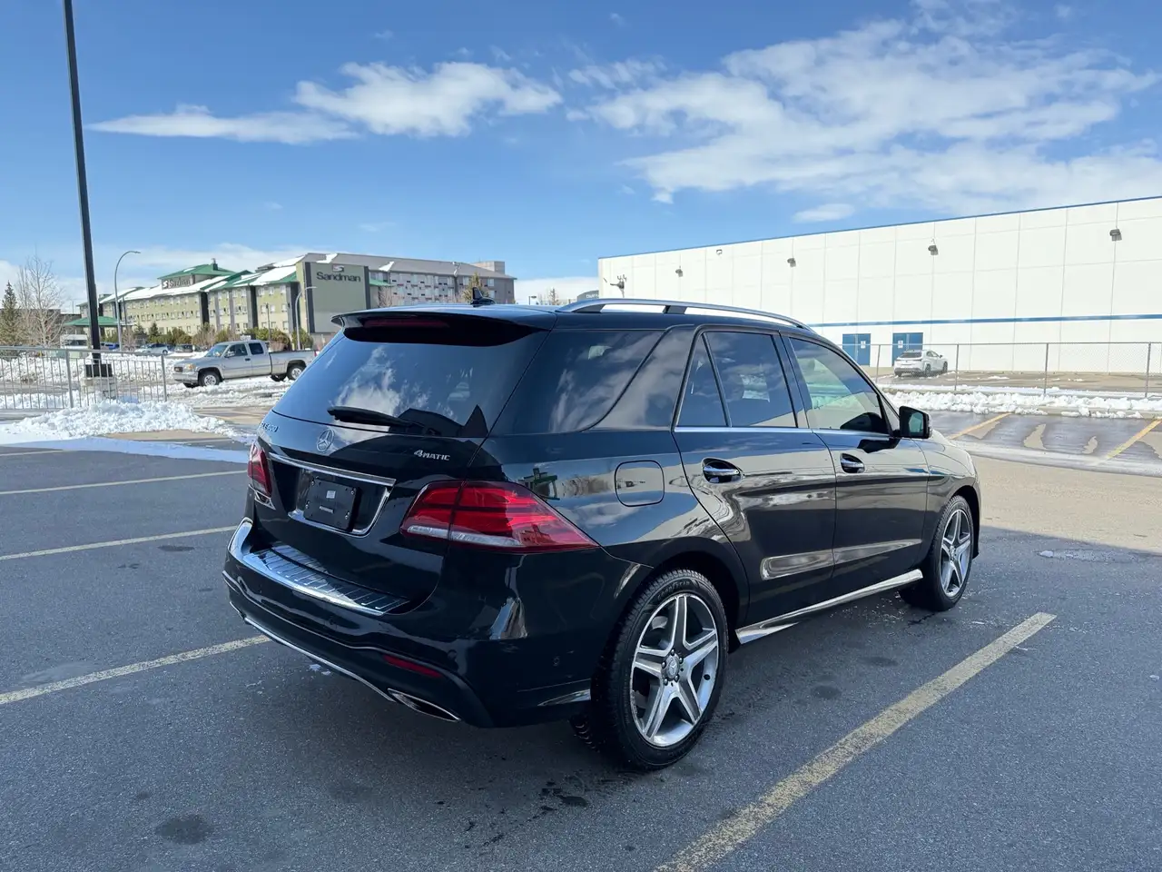 Mercedes-Benz GLE снимка Mercedes-Benz GLE