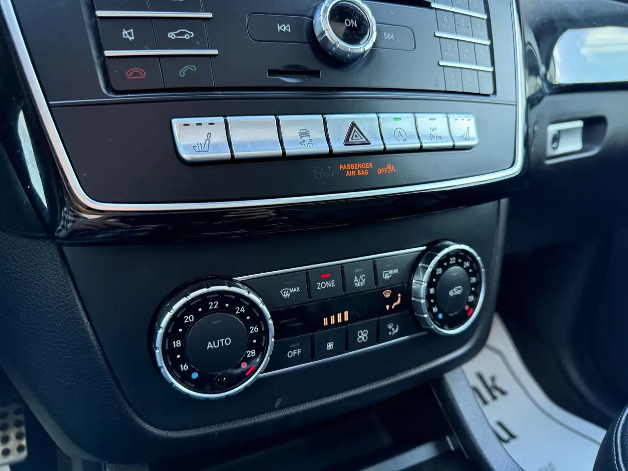 Mercedes-Benz GLE снимка Mercedes-Benz GLE