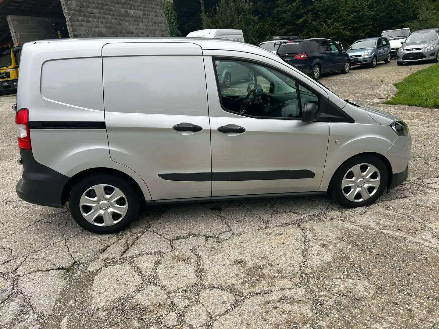Ford Transit Courier Trend - Navi, Sitzheizung & Klima Silber - 2