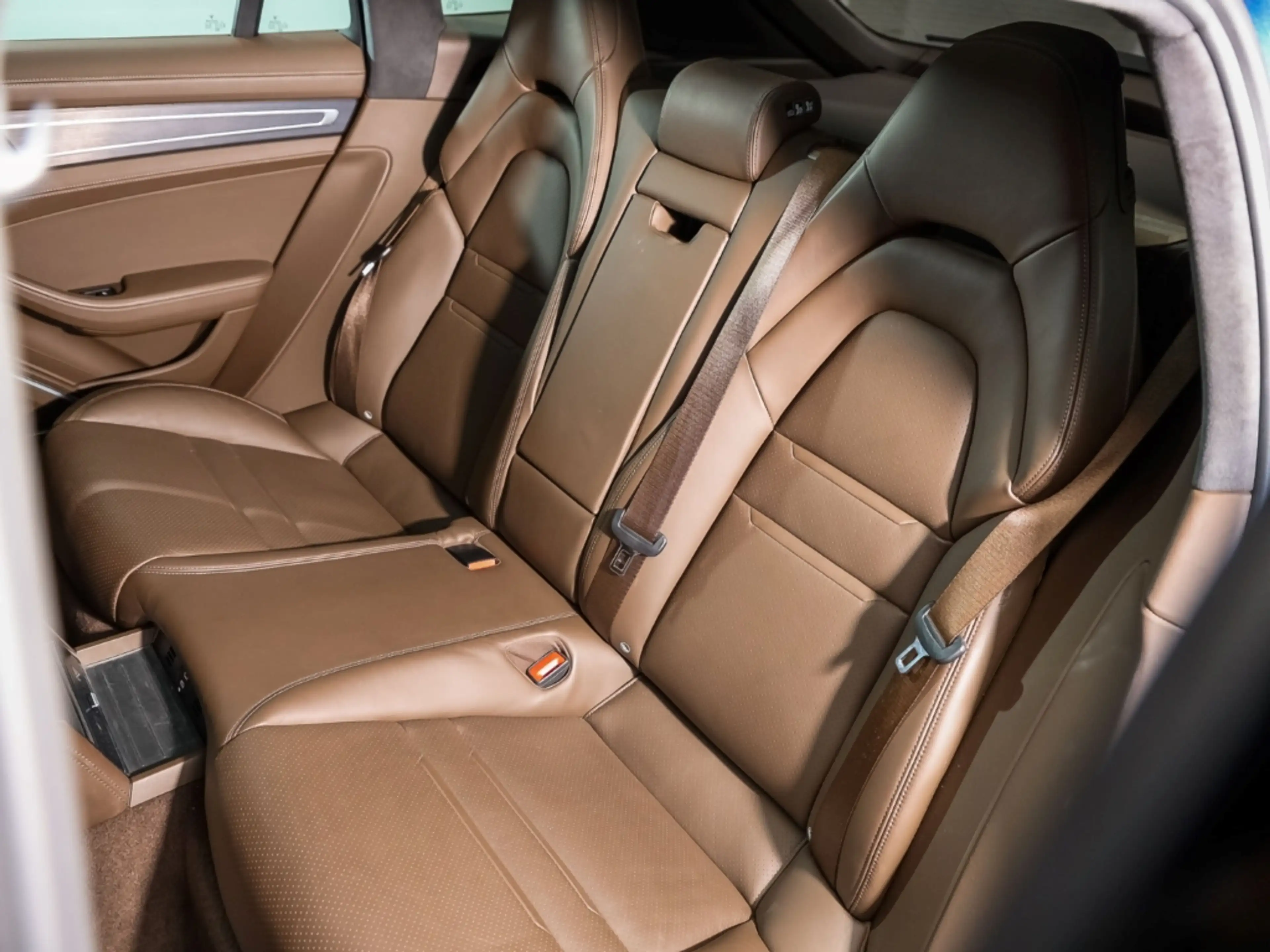 Porsche Panamera GTS Sport Turismo — photo 13