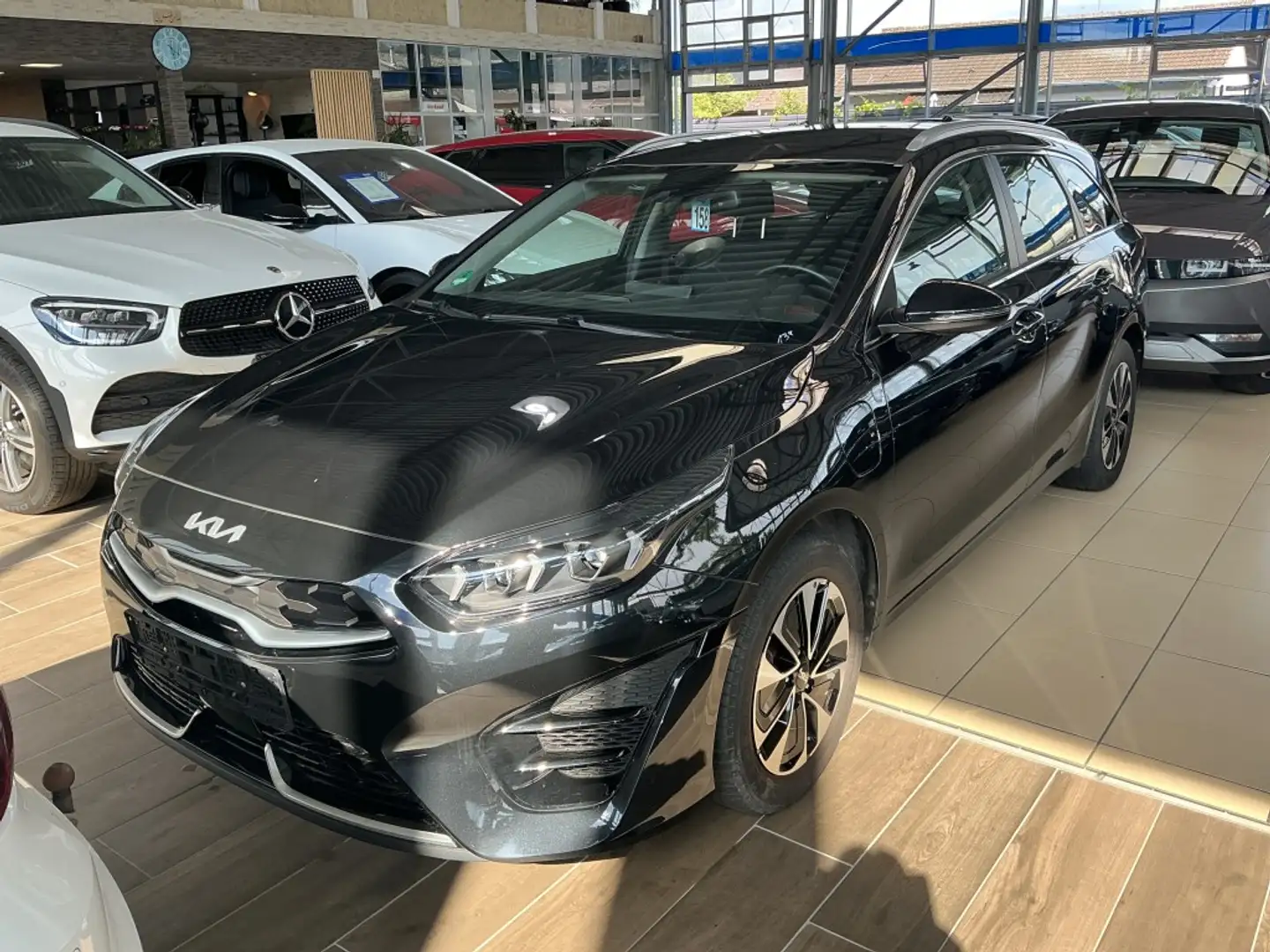 Kia Ceed / cee'd Spirit*Bi-LED*R.Cam*CarPlay*ACC Schwarz - 1