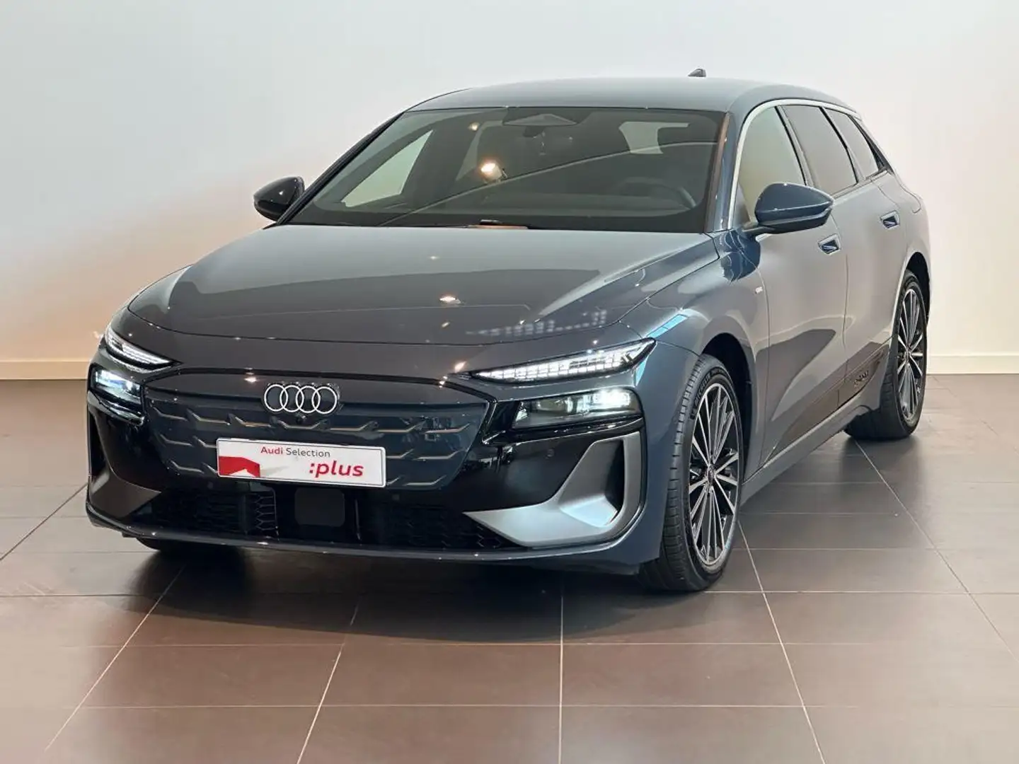 Audi A6 Avant e-tron performance S-Line 270kW Blau - 1