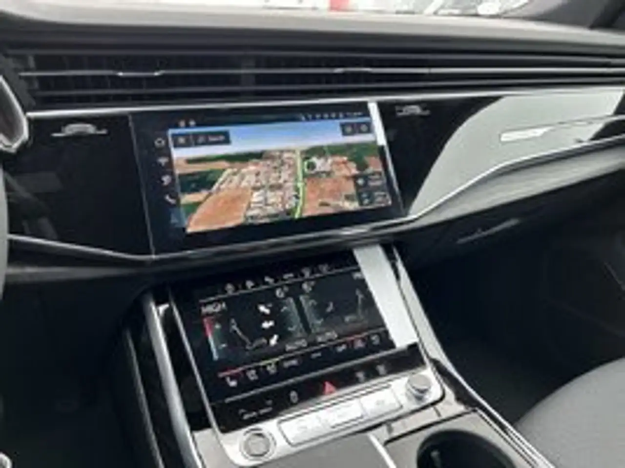 Audi Q8 снимка Audi Q8