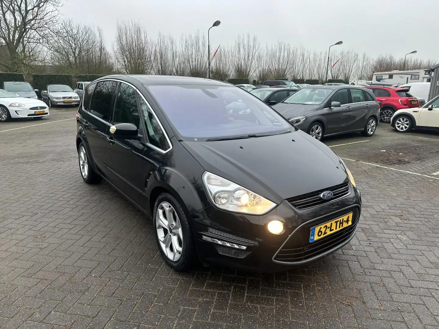 Ford S-Max 2.0 EcoBoost Titanium 7p automaat . leer , navigat Schwarz - 2
