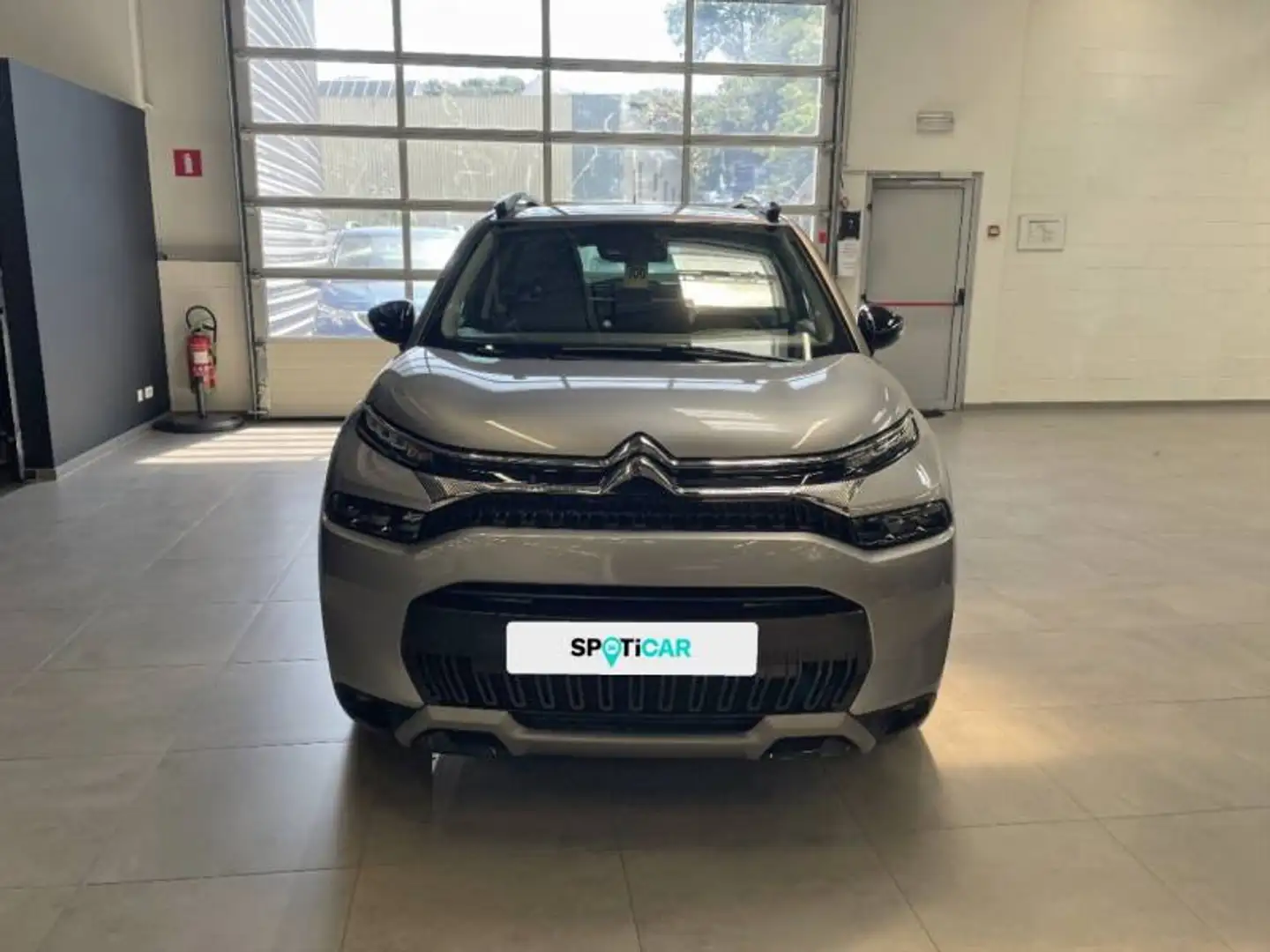 Citroen C3 Aircross 1 1.2 PureTech 110 S&S MAN6 Shine Grijs - 2
