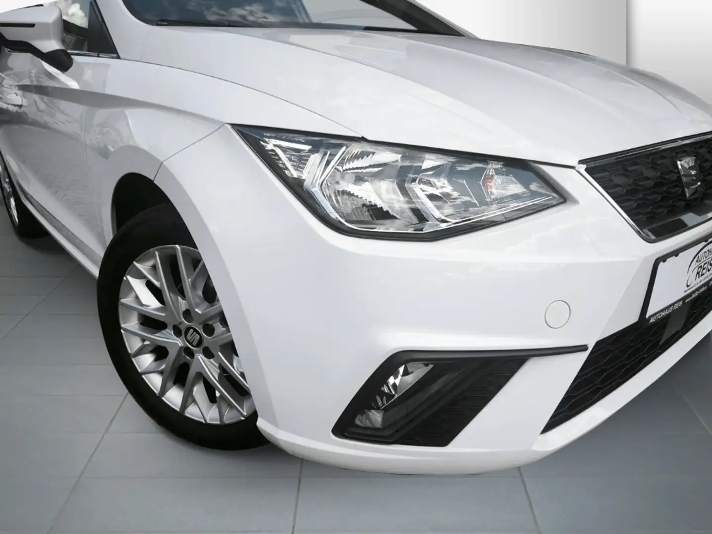 SEAT Ibiza 1.0 TSI STYLE DAB SITZHZG. APPLE/ANDROID BLUETOOTH Weiß - 2