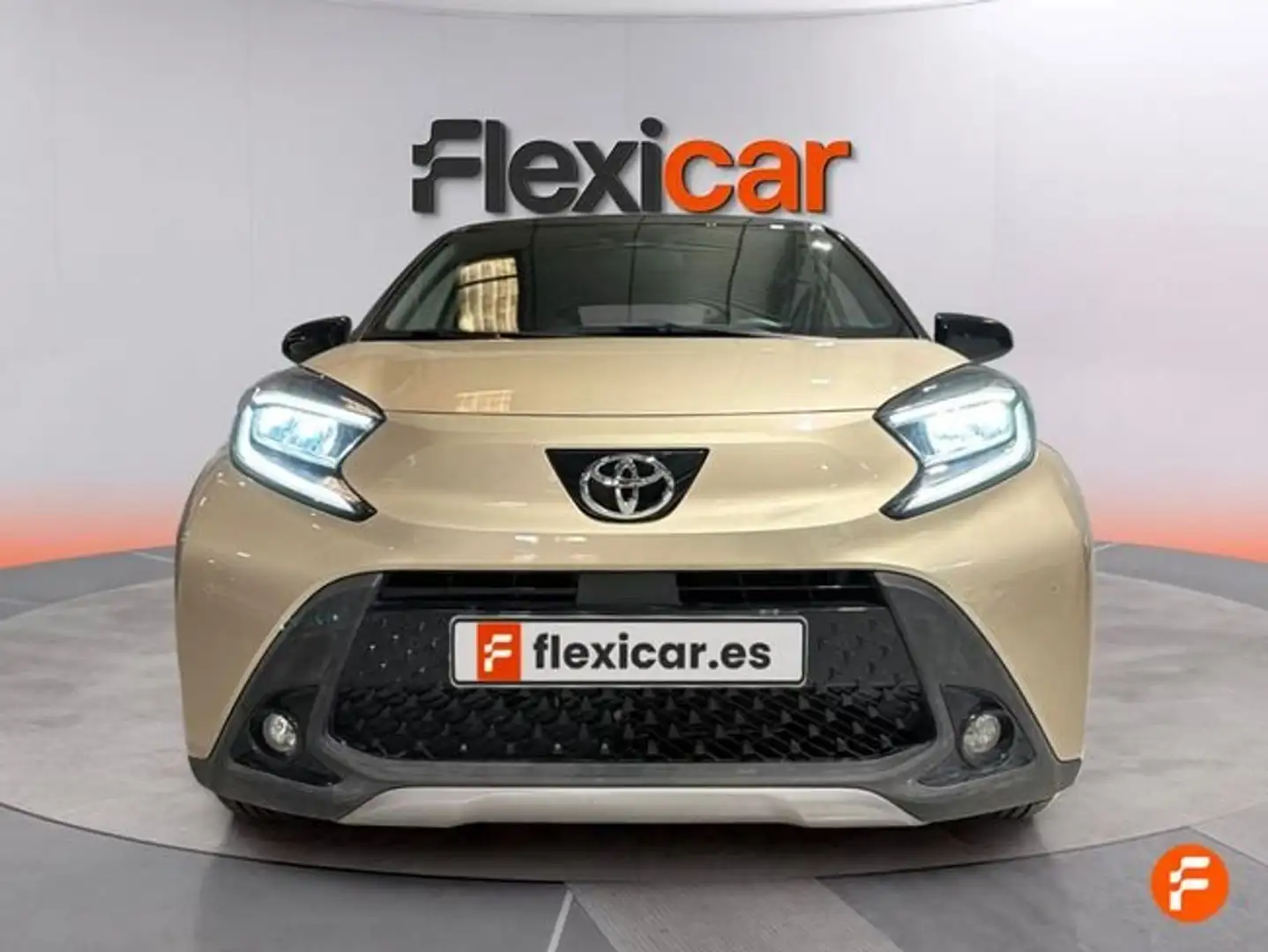 Toyota Aygo 1.0 VVT-I 72CV Chic Beige - 2
