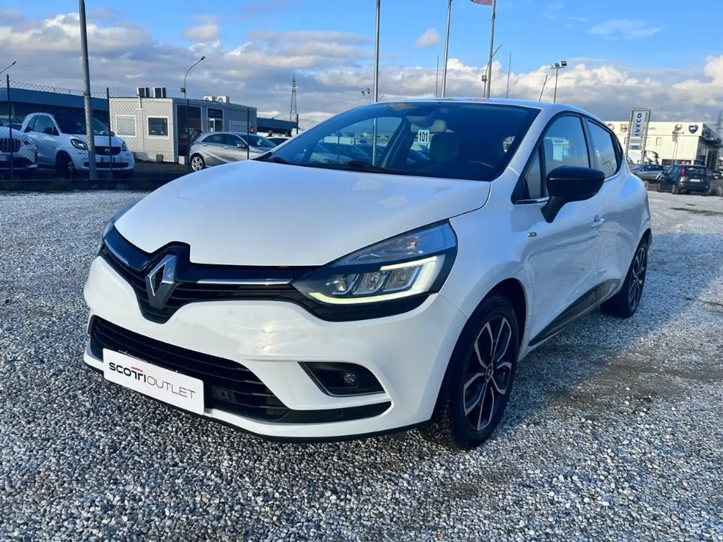 Renault Clio 0.9 tce Moschino Intens Gpl 90cv Blanc - 1