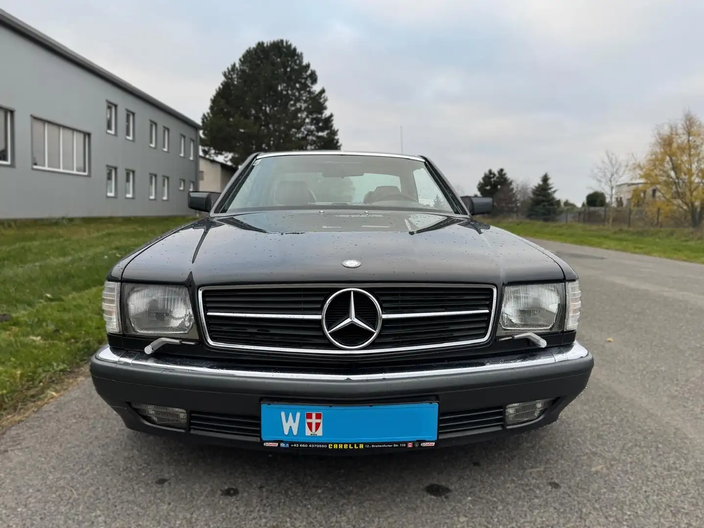 Mercedes-Benz 560 560 SEC Coupé Aut. Grau - 2
